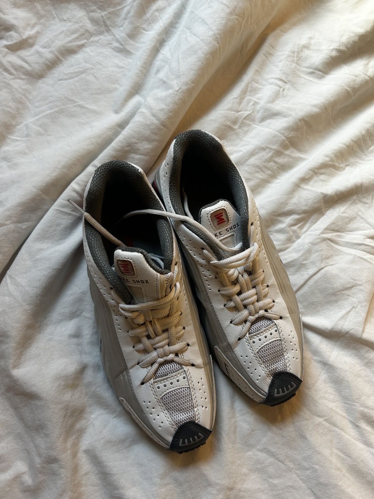 Nike Nike shox r4 Size US 9.5 / EU 42-43 - 2 Thumbnail
