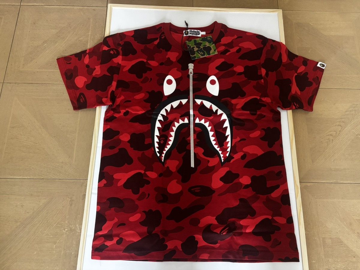 Bape Authentic color camo shark tee t shirt L new red Size US L / EU 52-54 / 3 - 1 Thumbnail