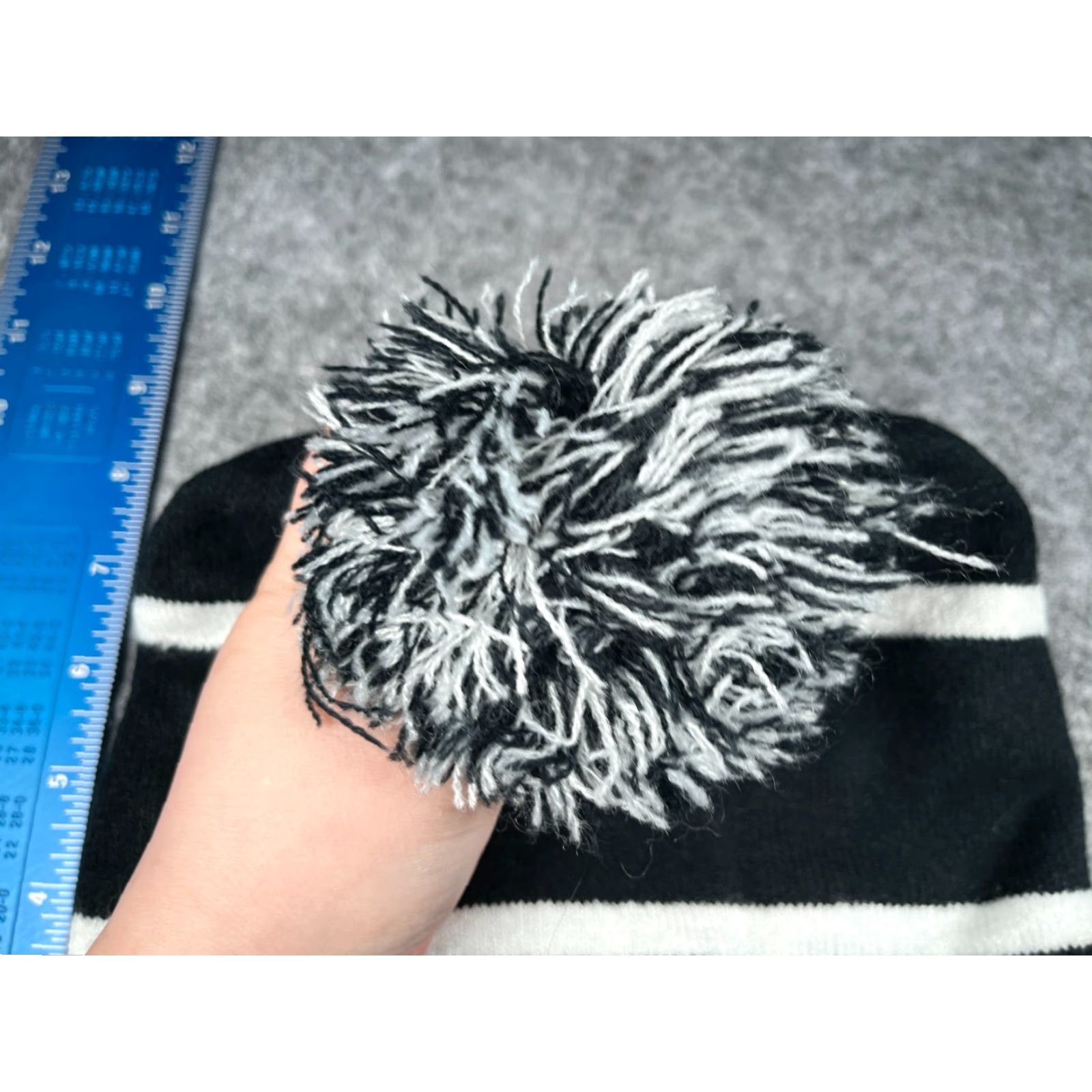 Area Loveland Ski Area Beanie Toque Adult One Size Black White Knit 100% Acrylic Pom Beanie Hat Unisex Adults Size ONE SIZE - 4 Thumbnail