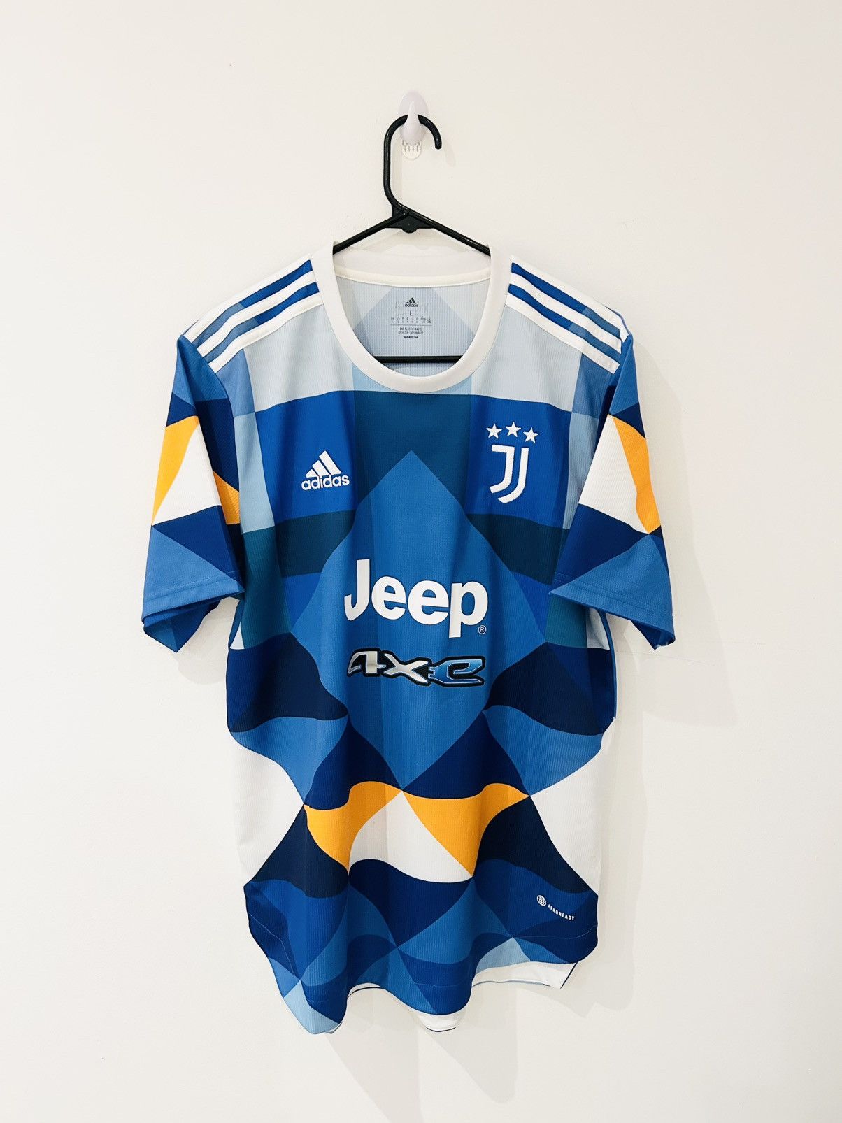 Adidas Juventus 2022/23 x kobra jersey Size US L / EU 52-54 / 3 - 1 Thumbnail