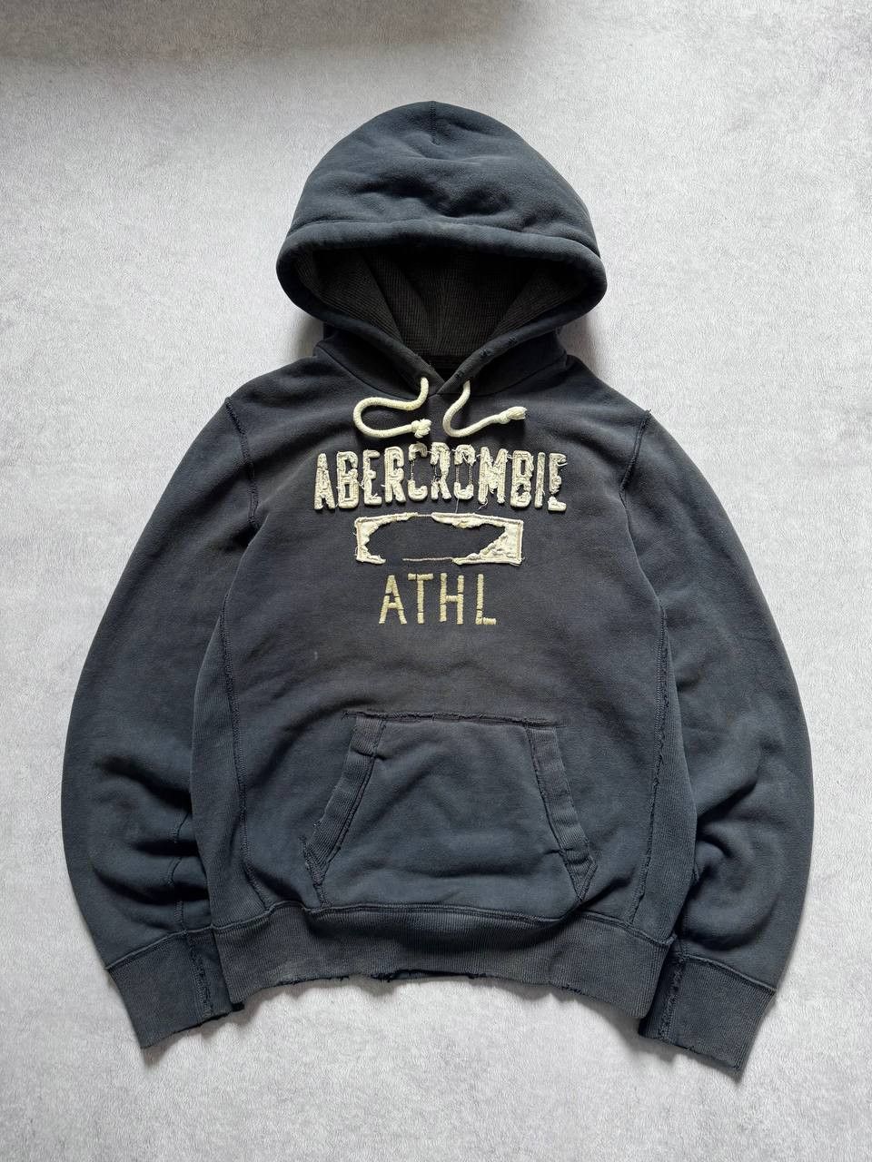 Abercrombie & Fitch Vintage Y2K Abercrombie & Fitch Distressed Faded Hoodie Logo Size US L / EU 52-54 / 3 - 1 Thumbnail