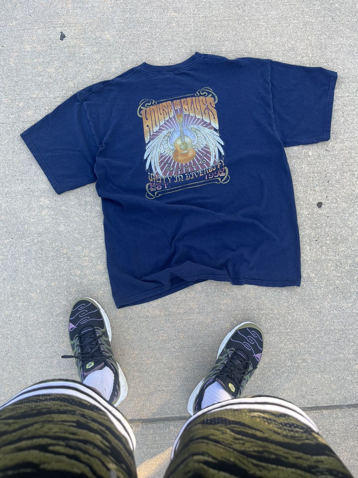 Band Tees VINTAGE Y2K HOUSE OF BLUES “MYRTLE BEACH” T-SHIRT Size US XL / EU 56 / 4 - 1 Thumbnail