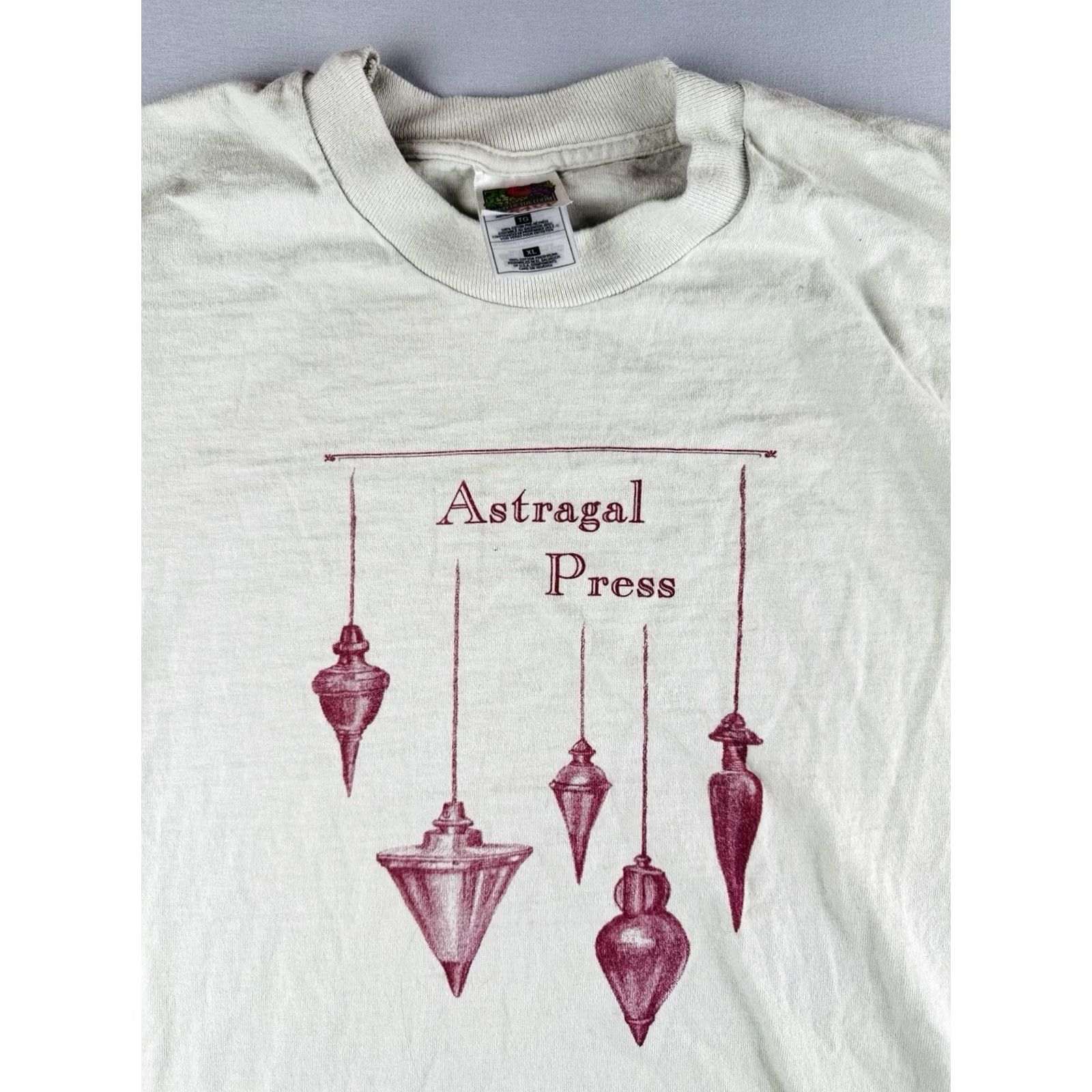Fruit Of The Loom VINTAGE 90s Astragal Press Tee Shirt Cream XL Mens 90s Books Short Sleeve Graphic T-Shirt Fruit of the Loom Size US XL / EU 56 / 4 - 4 Thumbnail