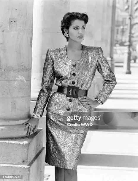 Yves Saint Laurent YSL 1986 Runway Embossed Nishijin Suit & Skirt Set Size XS / US 0-2 / IT 36-38 - 2 Thumbnail