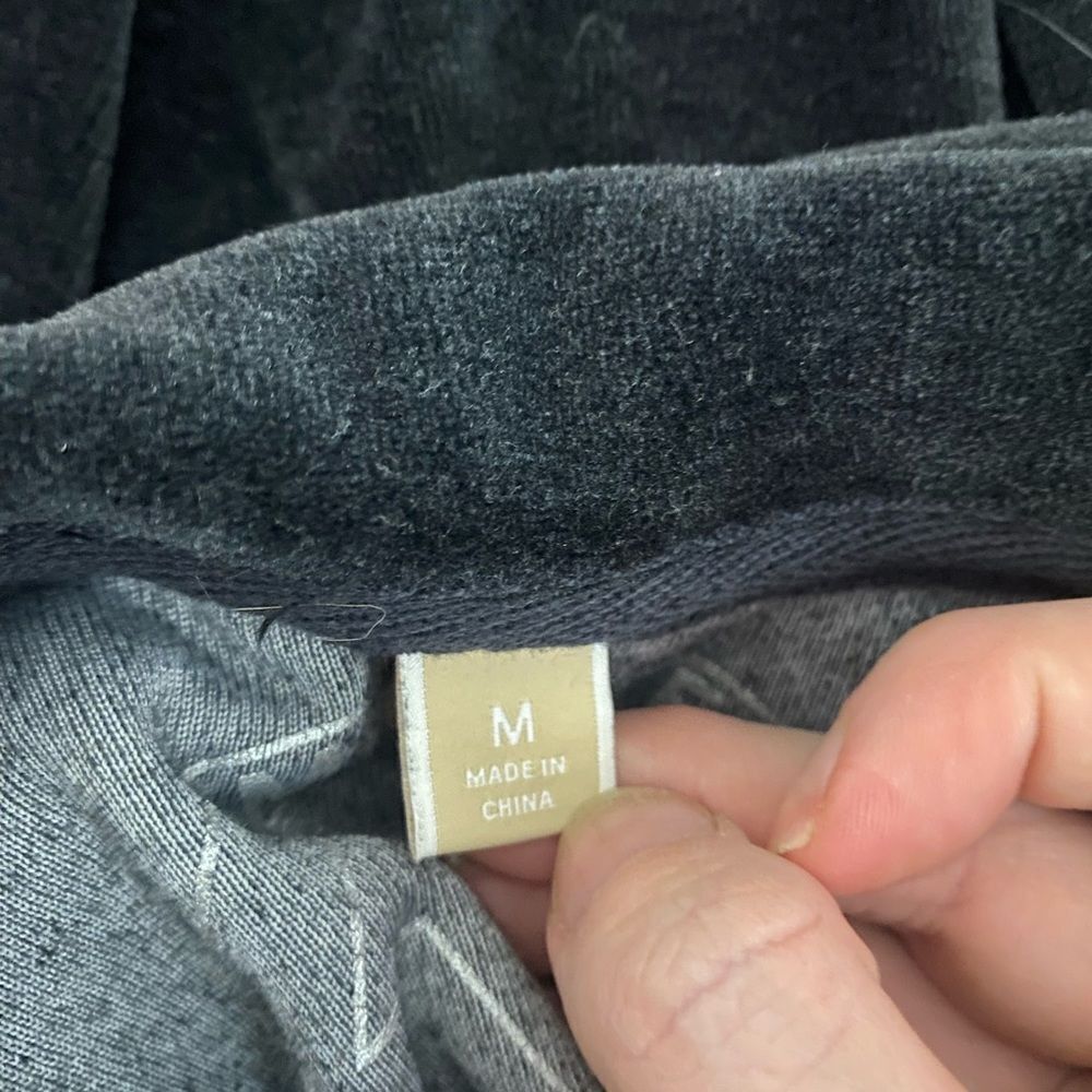 Michael Kors Michael Kors Black Velour Zip Up Sweatshirt Women’s Size M M Size M / US 6-8 / IT 42-44 - 5 Thumbnail