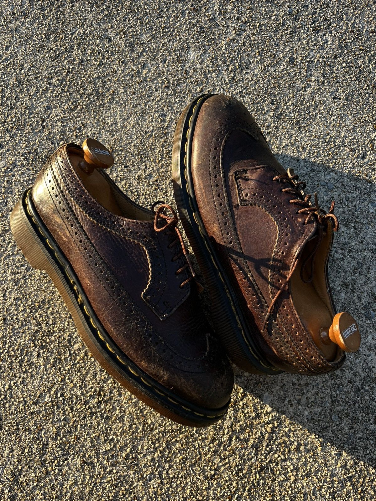 Dr. Martens Vintage Dr. Martens Wingtips Size US 7 / EU 40 - 1 Thumbnail