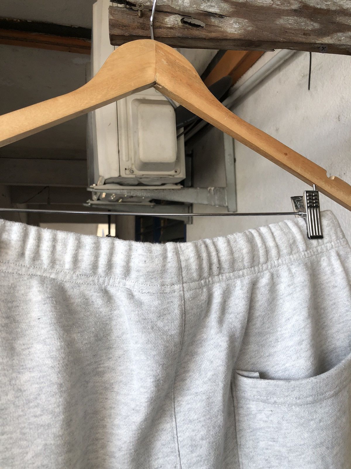 Essentials Essentials x Fear of God Gray Core Sweatpants Size US 33 - 12 Thumbnail