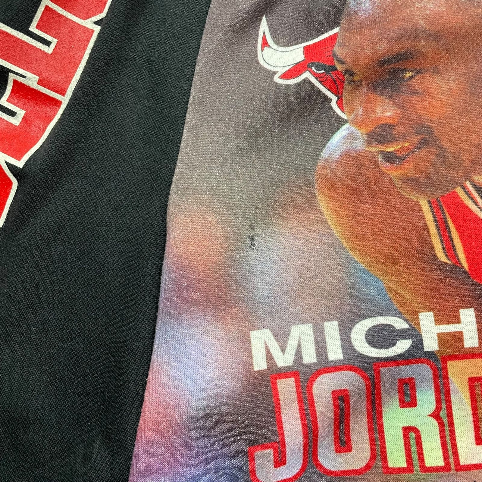 NBA RARE 90s CHICAGO BULLS MICHAEL JORDAN SWEAT SHORTS STARTER Size US 32 / EU 48 - 8 Thumbnail