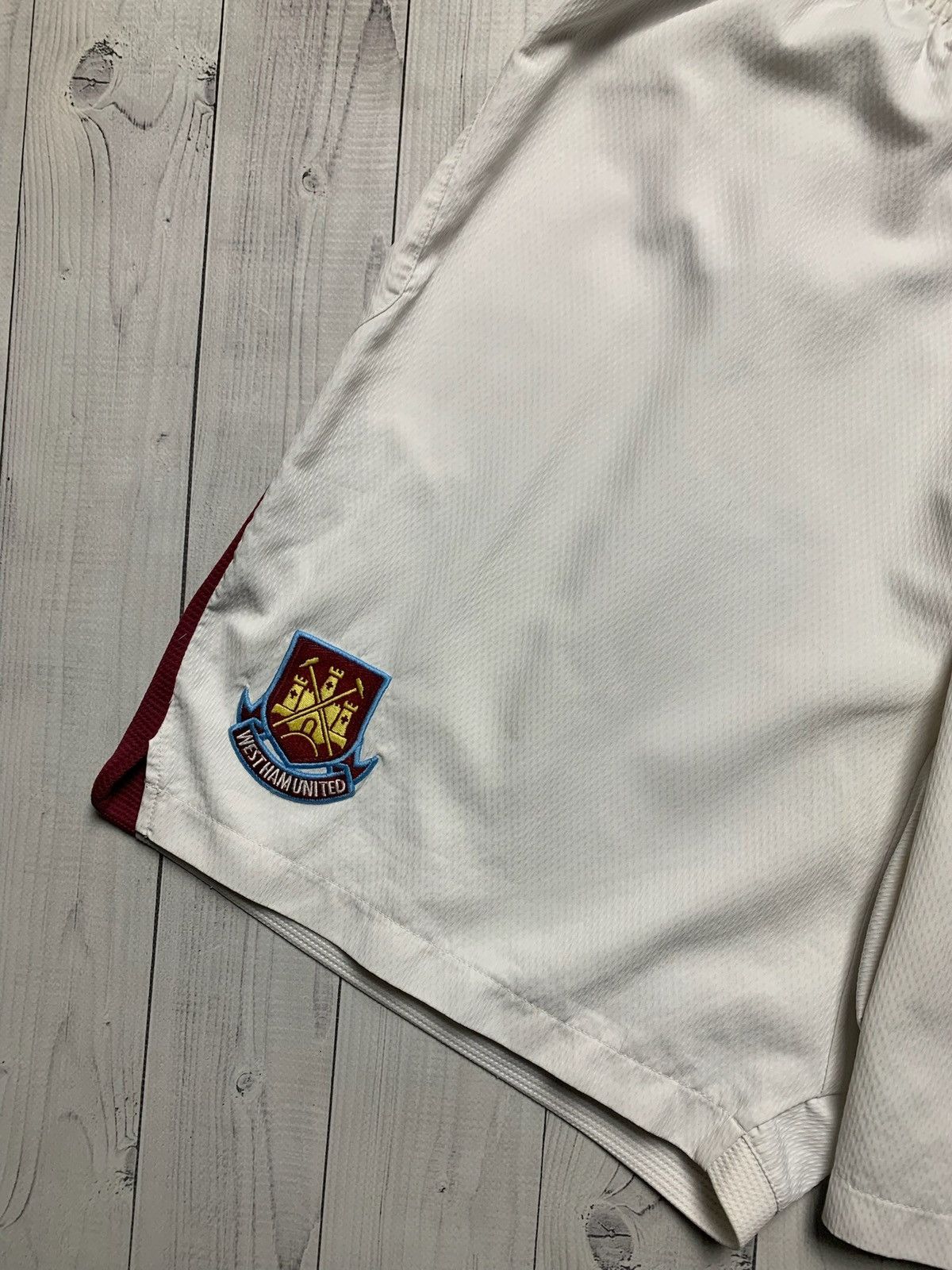 Umbro × Vintage Vintage west Ham soccer shorts Umbro size XL white Size US 36 / EU 52 - 3 Thumbnail