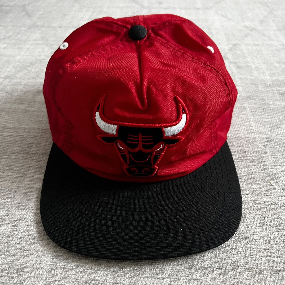 Mitchell & Ness Mitchell & Ness Men’s NBA Chicago Bulls Red Nylon Zipper Hat Size ONE SIZE - 1 Thumbnail