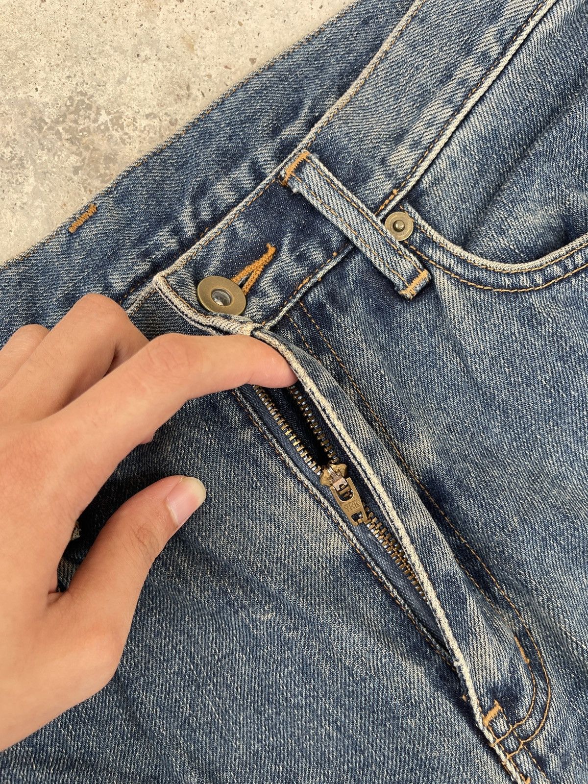 Uniqlo × Vintage Vintage Uniqlo Faded Blue Denim Jeans Size US 32 / EU 48 - 5 Thumbnail