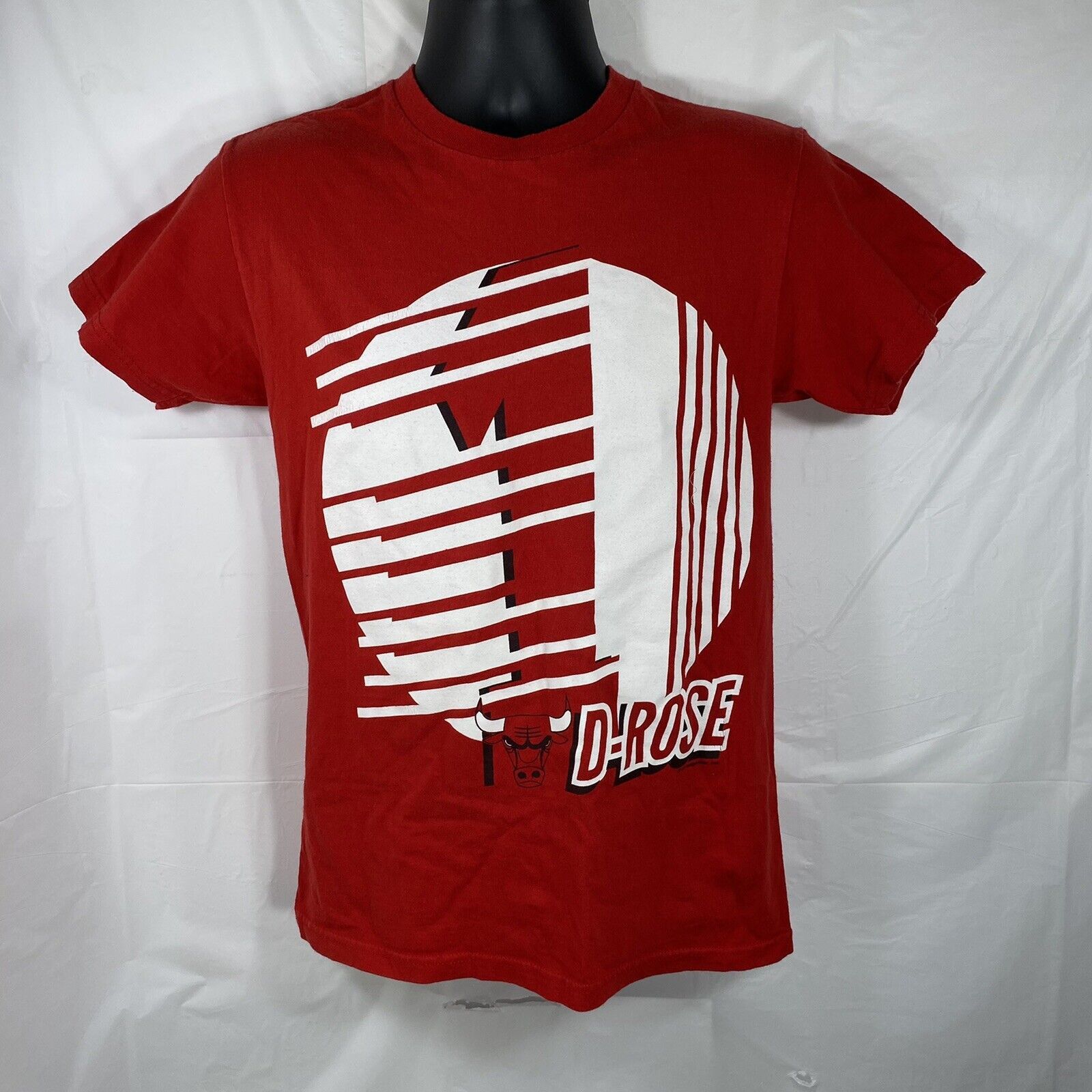 Majestic Majestic NBA Chicago Bulls Red Graphic T Shirt Size US S / EU 44-46 / 1 - 1 Thumbnail