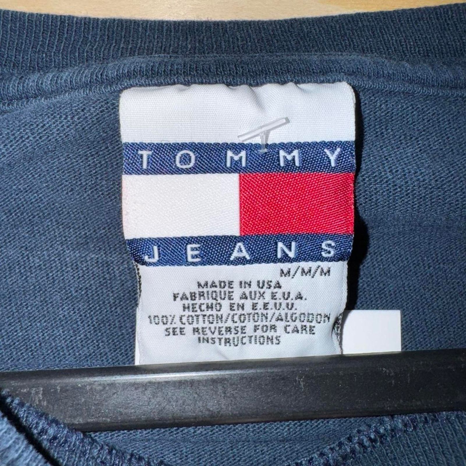 Tommy Hilfiger Vintage y2k tommy hilfiger futuristic style graphic t-shirt Size US M / EU 48-50 / 2 - 3 Thumbnail