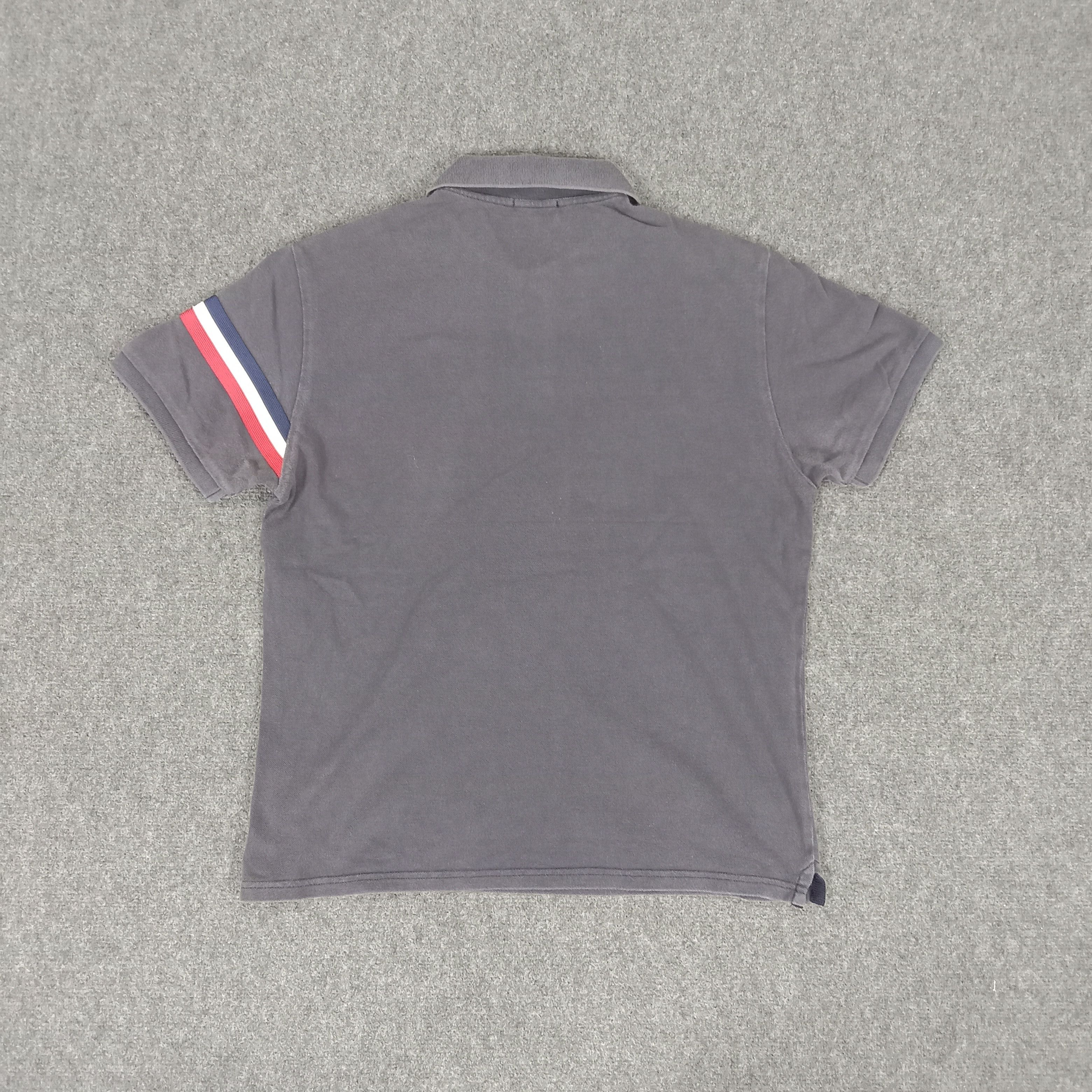 Vintage Italian Brand Moncler Italian Brand Polos Size US L / EU 52-54 / 3 - 5 Thumbnail