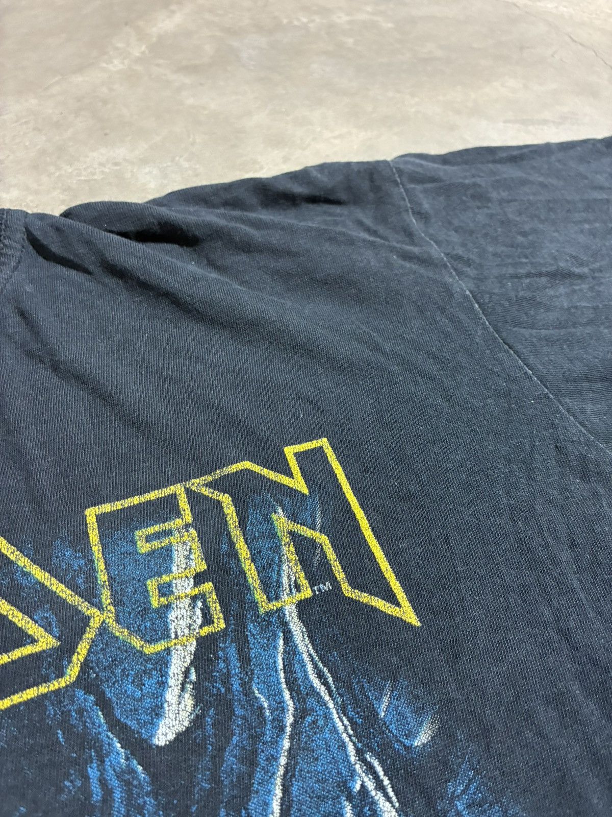 Other Vintage Iron Maiden Fear of the Dark 1992 bad t shirt faded Size US S / EU 44-46 / 1 - 10 Thumbnail