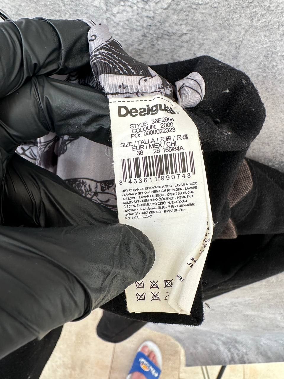 Desigual × Vintage Desigual Patchwork Wool Blazer with Graphic Lining Size XS / US 0-2 / IT 36-38 - 12 Thumbnail