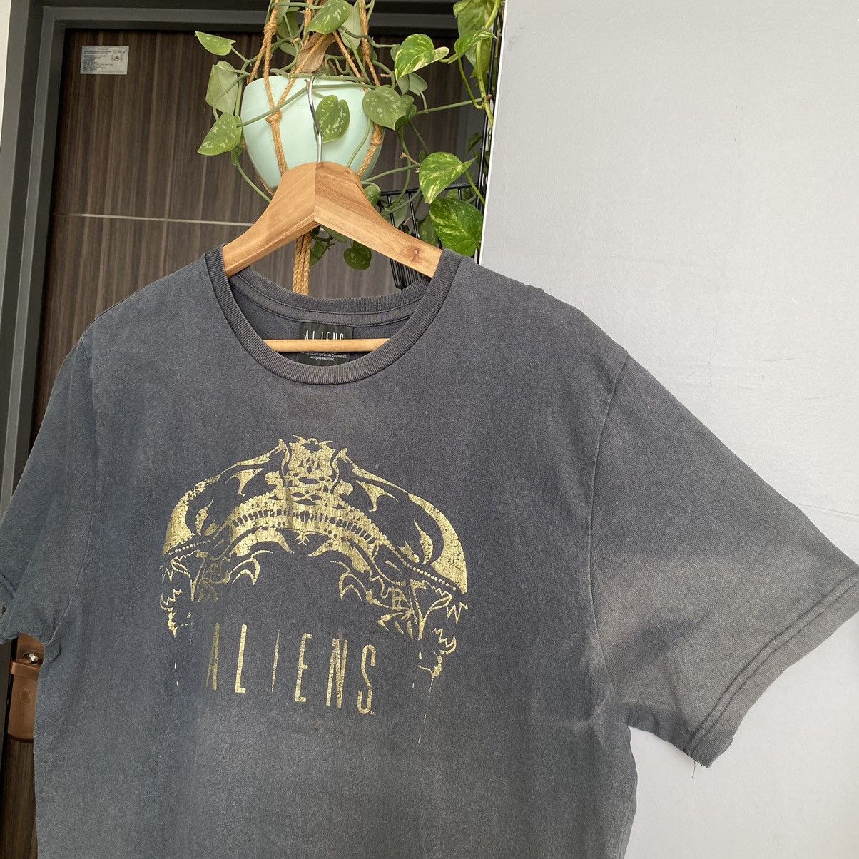Vintage Thrashed Faded Vintage Y2K Aliens Movie ERD GRUNGE TEE Size US L / EU 52-54 / 3 - 2 Thumbnail