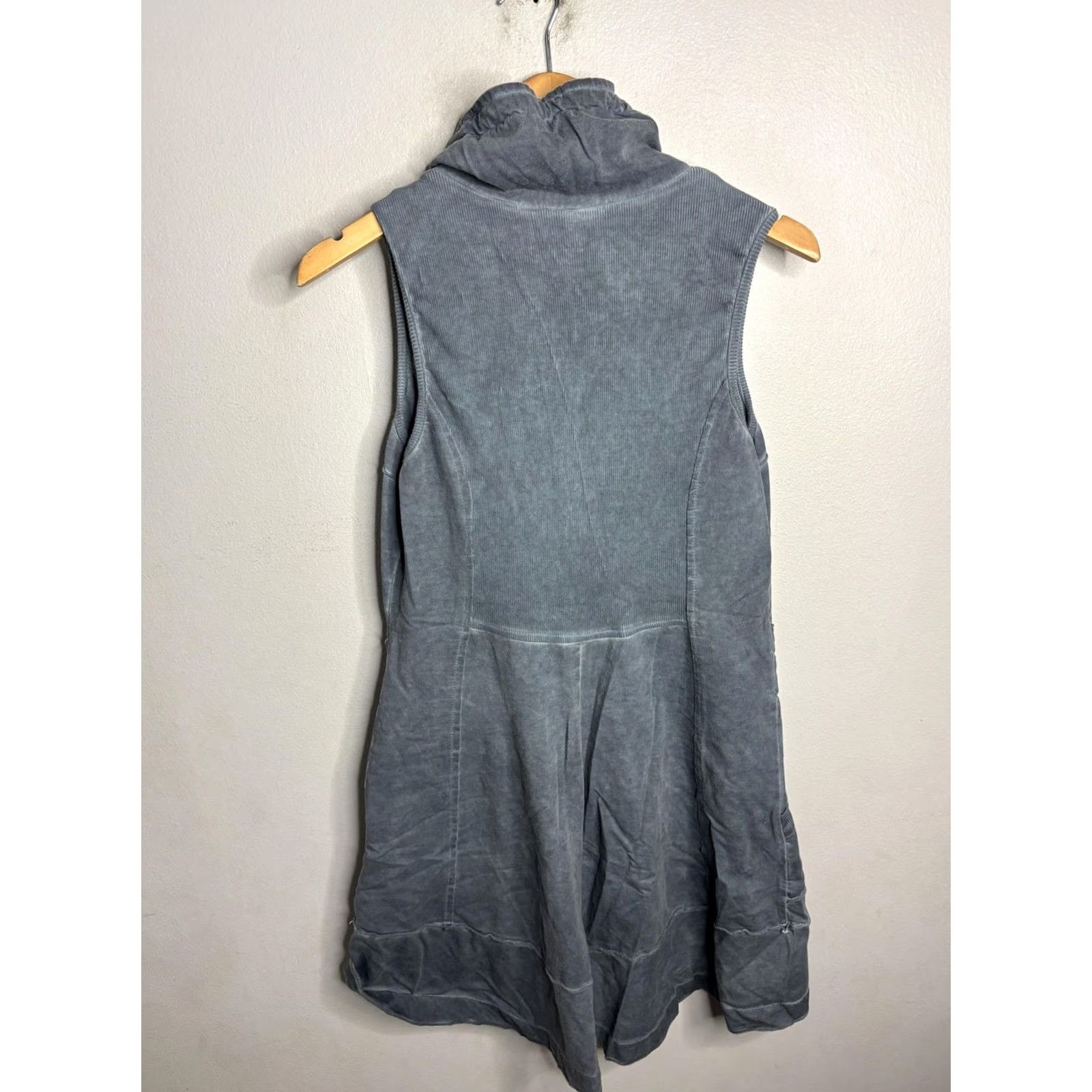 Layer 8 Inizio Vest Womens M Gray Sleeveless Hooded Zip Up Italy Casual Artsy Layer Size M / US 6-8 / IT 42-44 - 5 Thumbnail