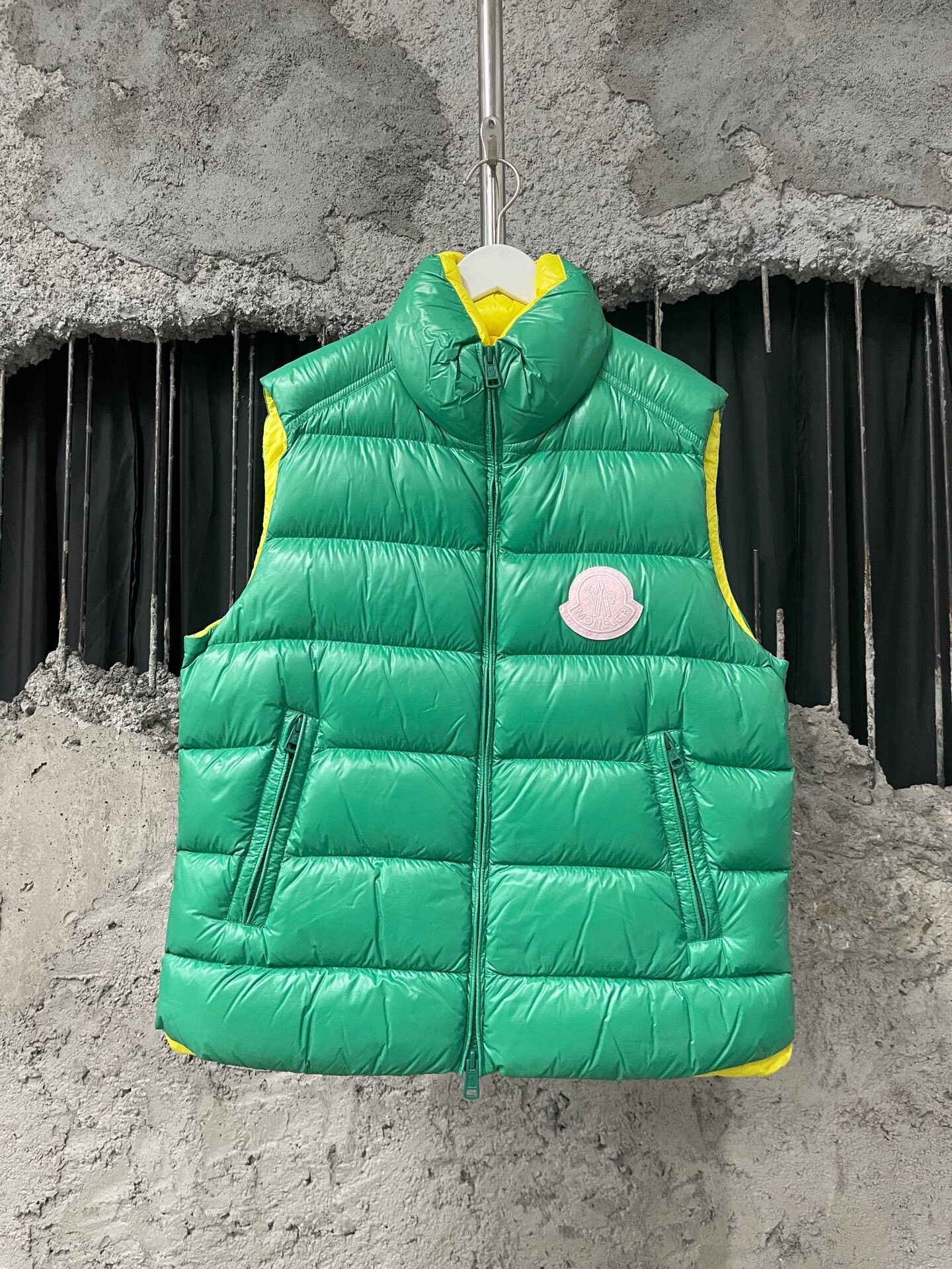 Moncler green puffer vest by Moncler Size US M / EU 48-50 / 2 - 1 Thumbnail