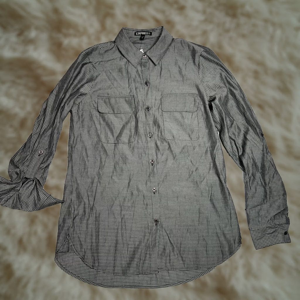 Express VINTAGE Express Shirt Womens XS Gray Polka Dot Long Sleeve Roll Tab Button Up NWT Size XS / US 0-2 / IT 36-38 - 1 Thumbnail