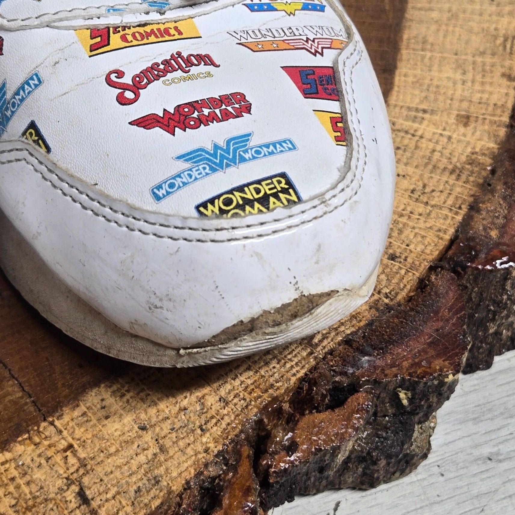 Reebok VINTAGE Reebok Women’s Sneakers Size 7.5 Activewear Casual Athletic CrossFit Running Summer White Wonder Woman Graphic Size US 7.5 / IT 37.5 - 4 Thumbnail