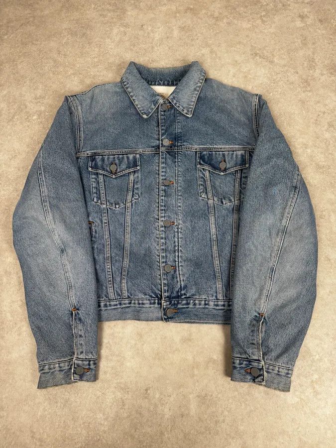 Armani 1990s Armani Light Blue Denim Jacket Size US L / EU 52-54 / 3 - 1 Thumbnail