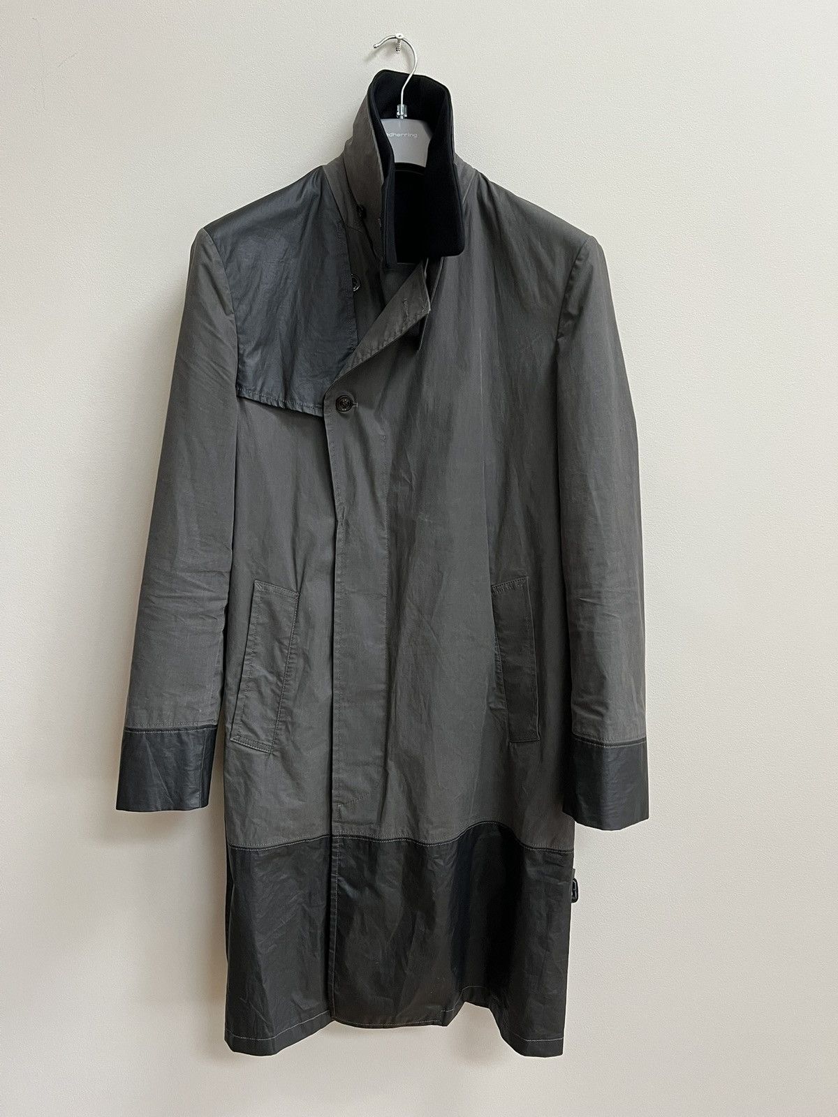 Maison Margiela Maison Margeila grey and black waxed trench coat Size US L / EU 52-54 / 3 - 2 Thumbnail