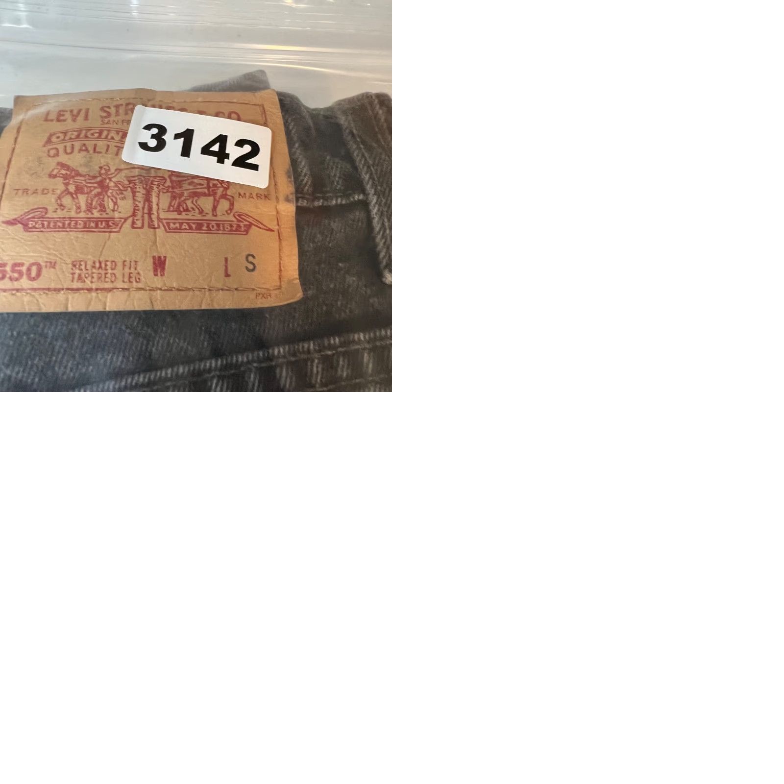 Levi's VINTAGE Levi's 550 Jeans Womens Size 8 Regular Black Denim 28 Inseam 5-Pocket Relaxed Tapered Leg Size 30" / US 8 / IT 44 - 9 Thumbnail