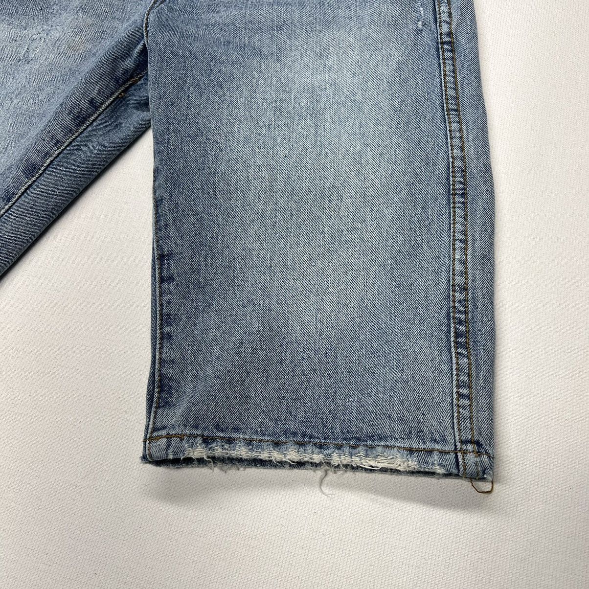 Cotton On Cotton On Jean Shorts Blue 90s Denim Distressed Ripped Faded Size US 28 / EU 44 - 2 Thumbnail