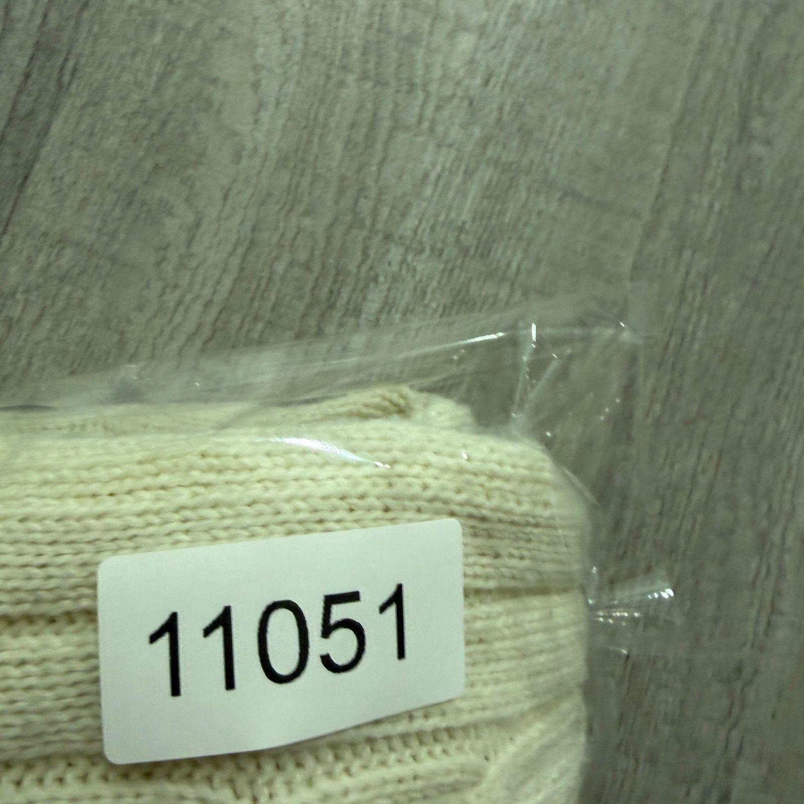 Vintage Vintage Kings Road Sweater Vest Men's Large Cream Cable Knit Size US L / EU 52-54 / 3 - 7 Thumbnail