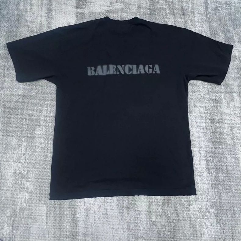 Balenciaga Balenciaga 24ss Spray Paint Blurred Logo Size US M / EU 48-50 / 2 - 1 Thumbnail