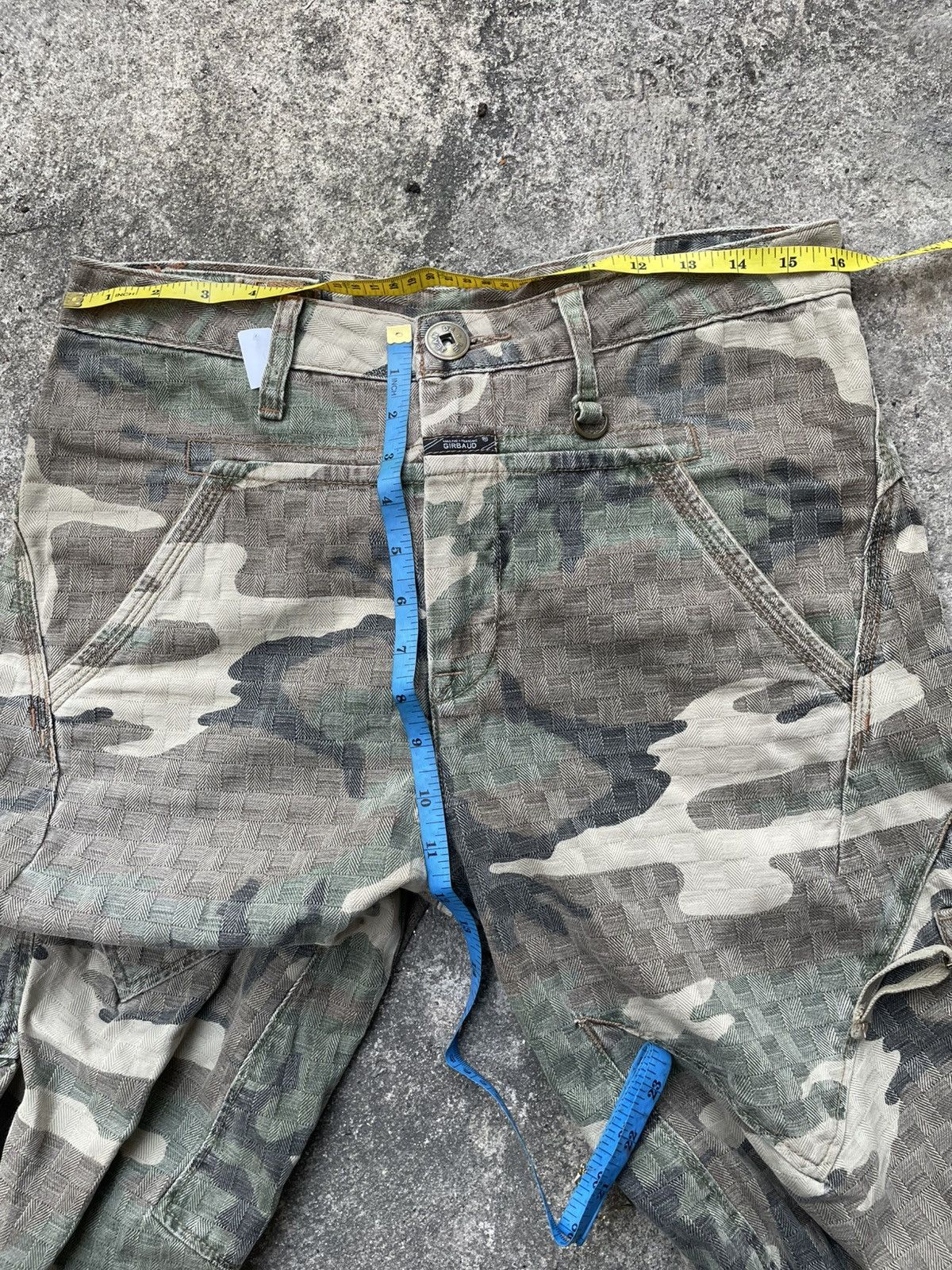 Marithe + Francois Girbaud MARITHE + FRANCOIS GIRBAUD Laced Camo Cargo Pants Size US 32 / EU 48 - 11 Thumbnail
