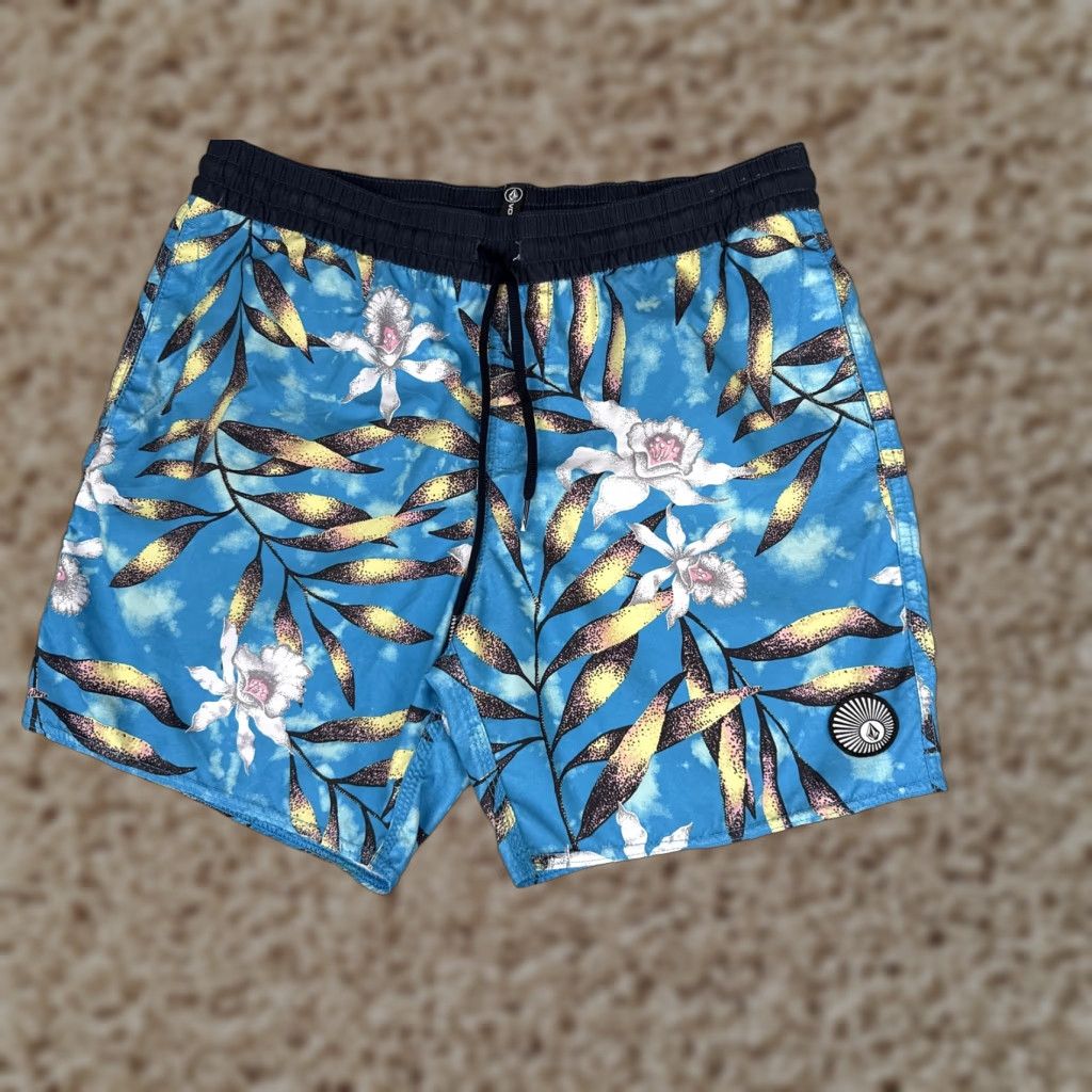 Volcom Volcom Shorts Mens S Blue Floral 6 Inseam Quick Dry Beach Swim Gym Elastic Drawstring Pockets Tropical 90s? Size US 29 - 1 Thumbnail