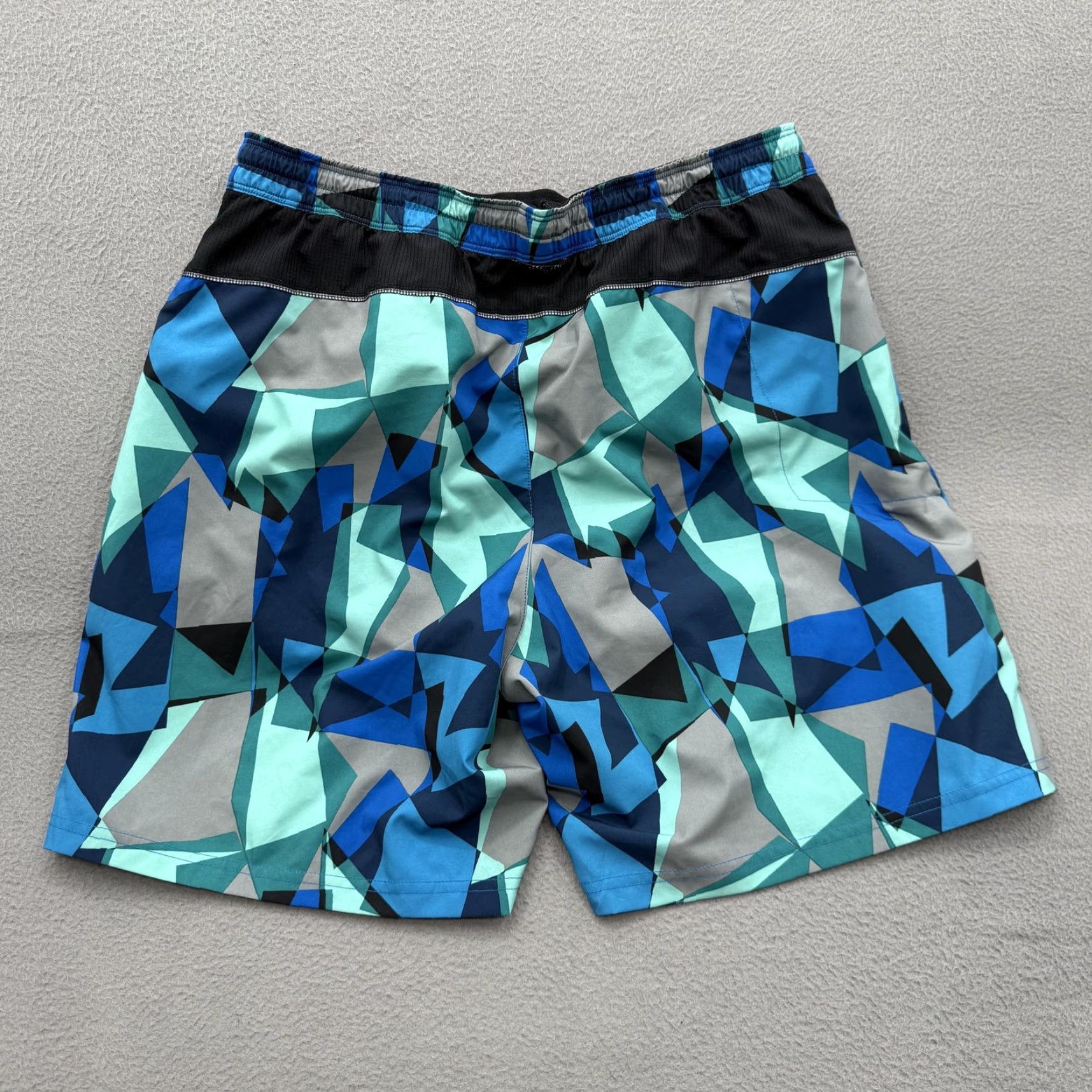 Bonobos Bonobos Goodsport Shorts Mens 33 Blue Geometric 7 Inseam Athletic 7" Inseam Pockets Drawstring Lightweight Gym & Training Running & Jogging Size US 33 - 2 Thumbnail