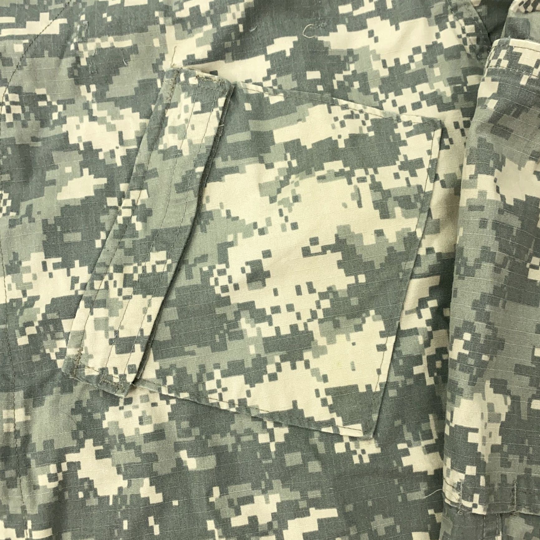 Vintage Bremen Bowdon Mfg. Co. US Army Combat Uniform Jacket Mens XL Regular Digital Camo Ripstop Green Military Size US XL / EU 56 / 4 - 4 Thumbnail