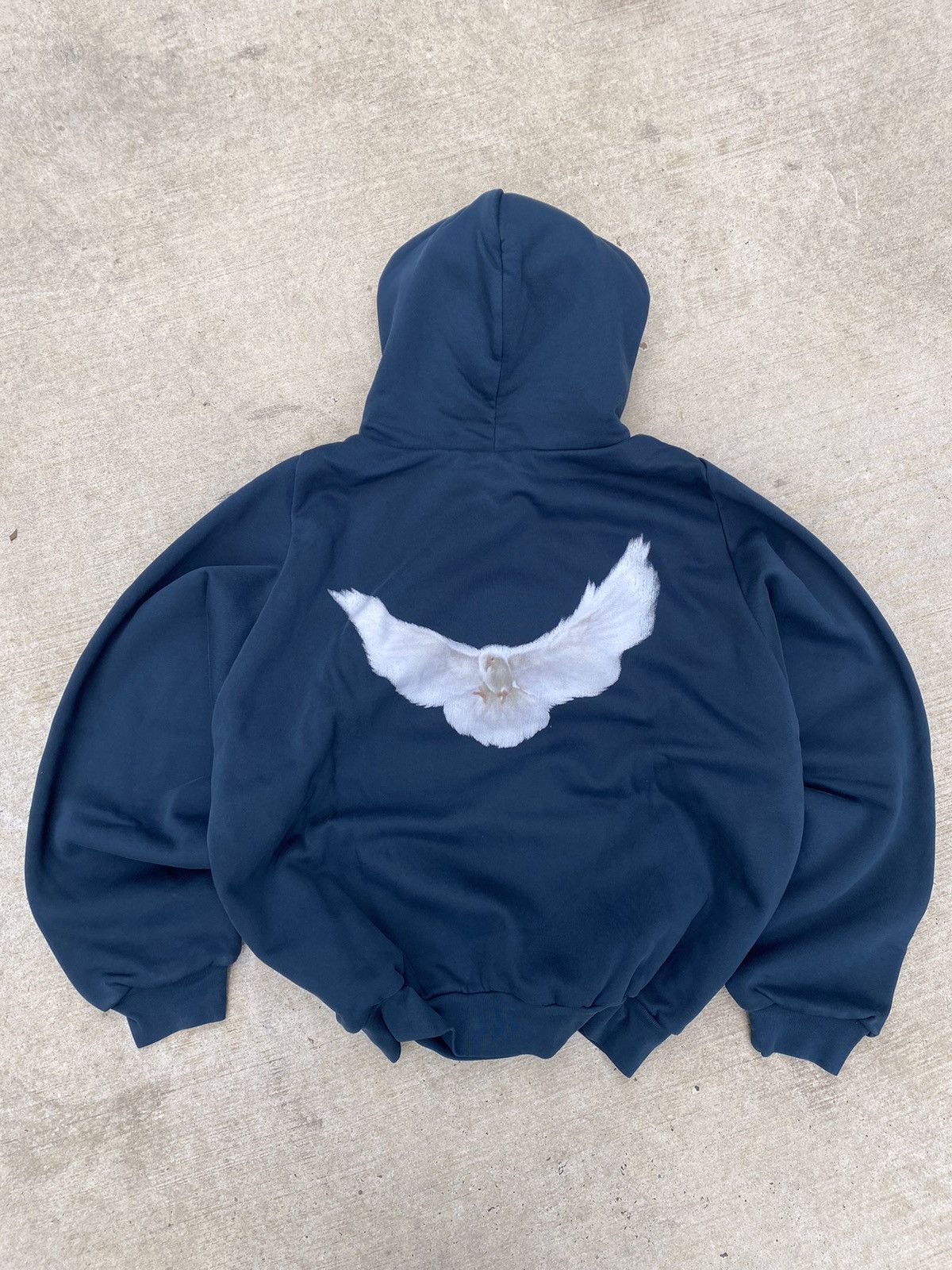 Gap × Yeezy NWT Yeezy Gap Dove Shrunken Hoodie by Balenciaga Size US XL / EU 56 / 4 - 1 Thumbnail