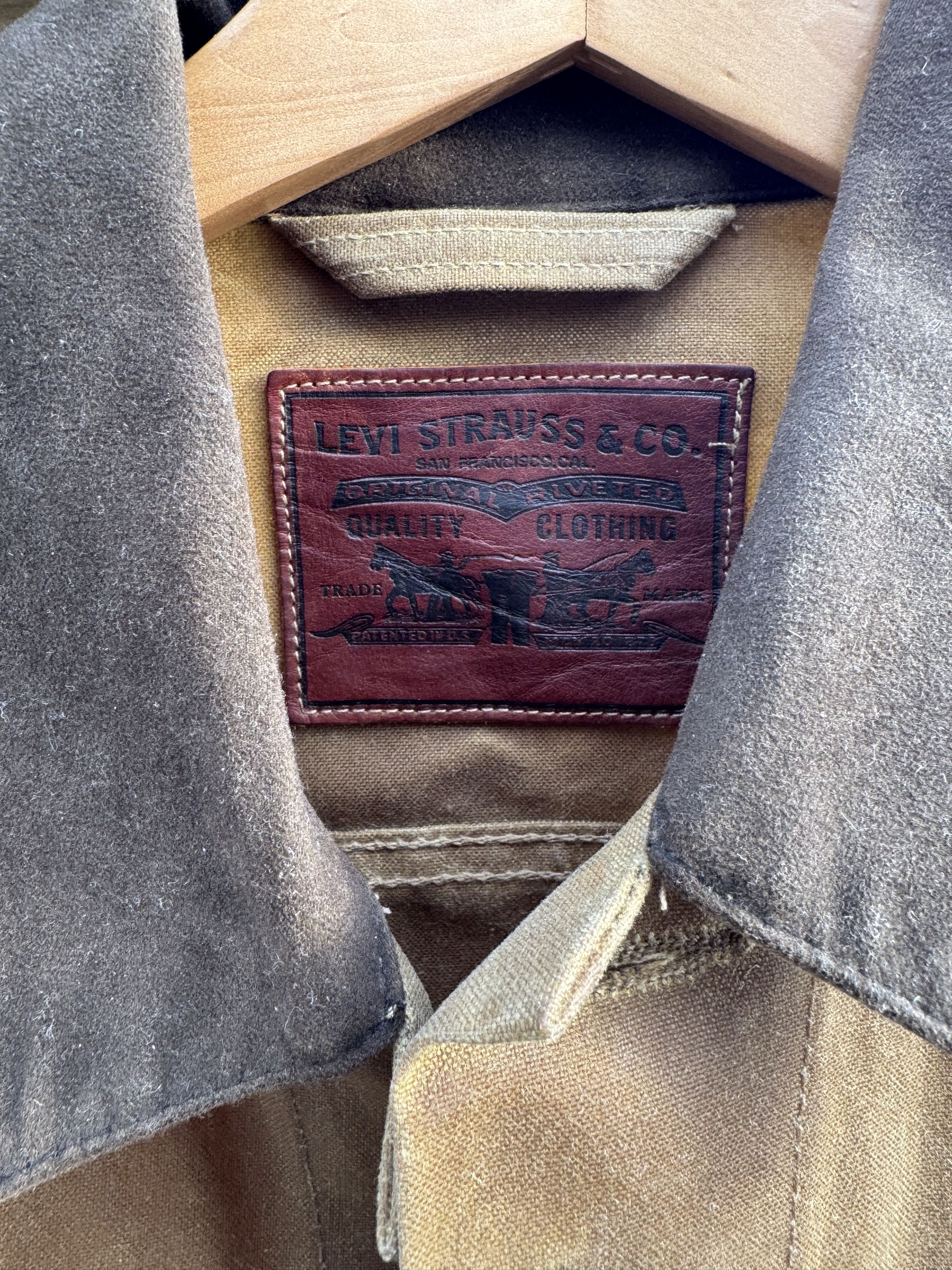 Filson × Levi's Levi’s x Filson Waxed Tin Cloth Trucker Jacket – Tan Size US L / EU 52-54 / 3 - 3 Thumbnail