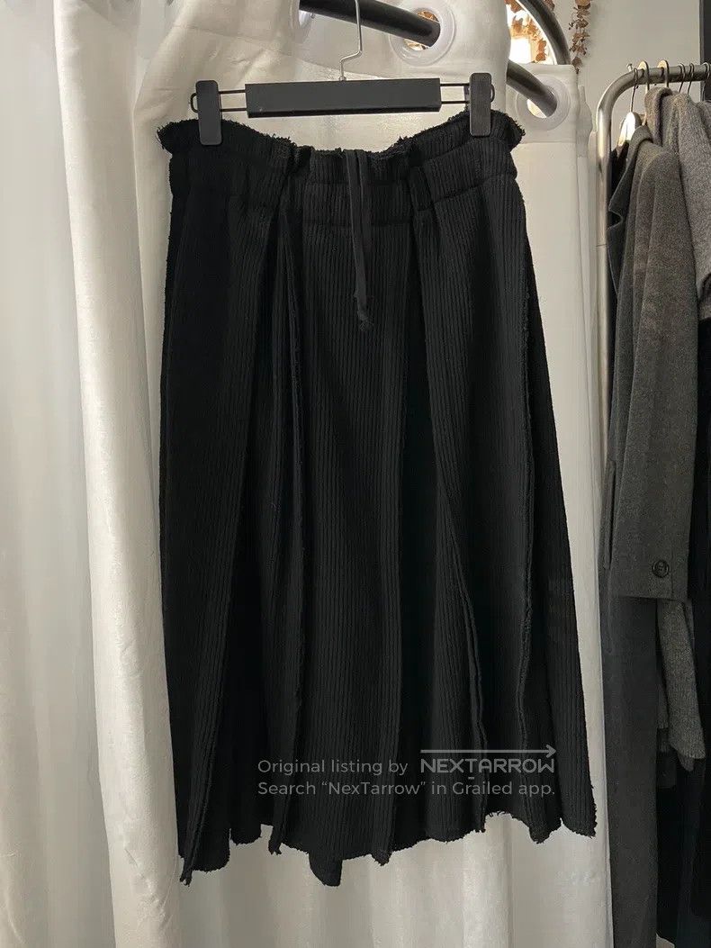 Comme Des Garcons size S Black ladies ribbed half skirt