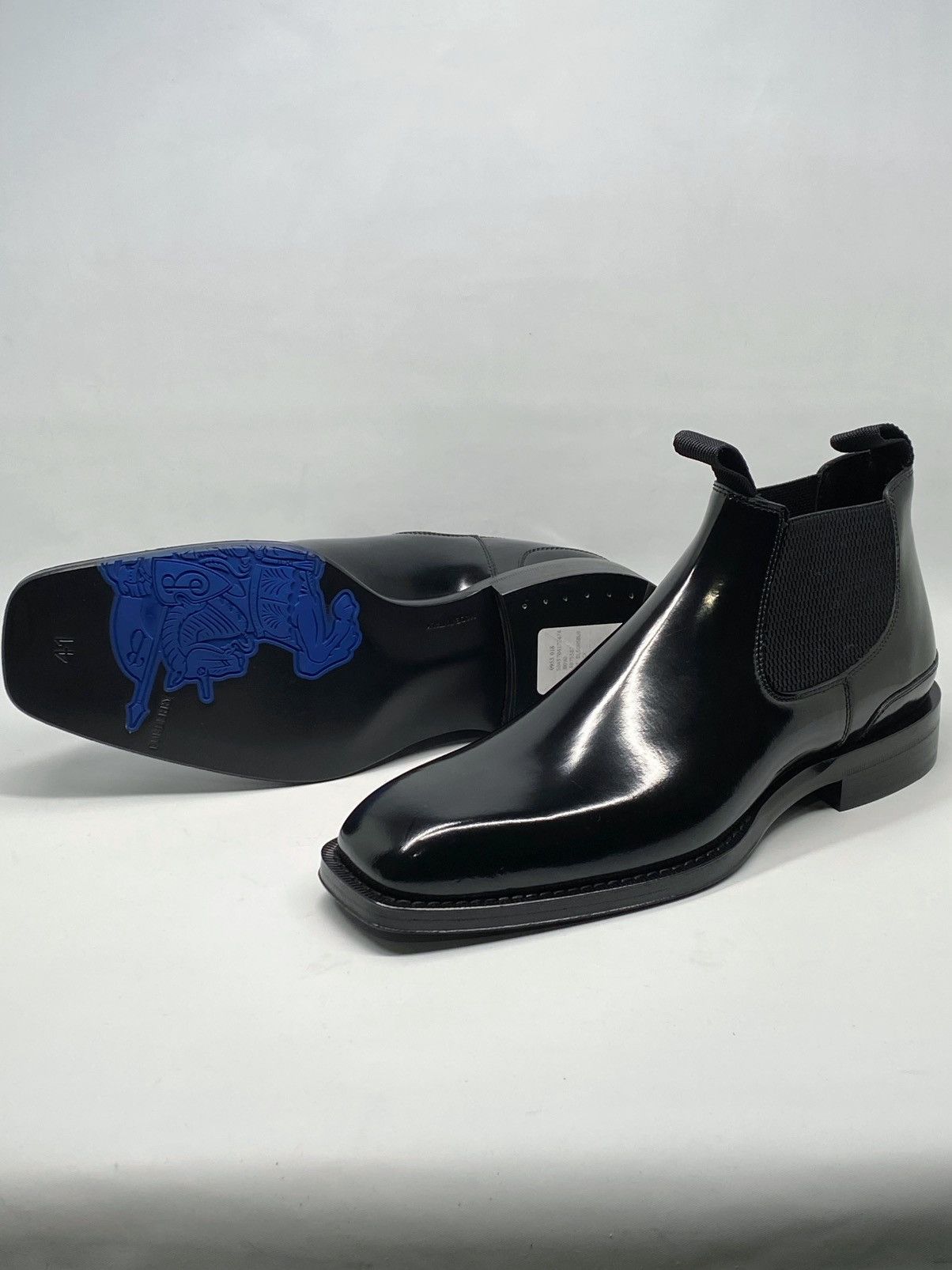 Burberry Square-Toe Leather Chelsea Boots size 41/us size 8