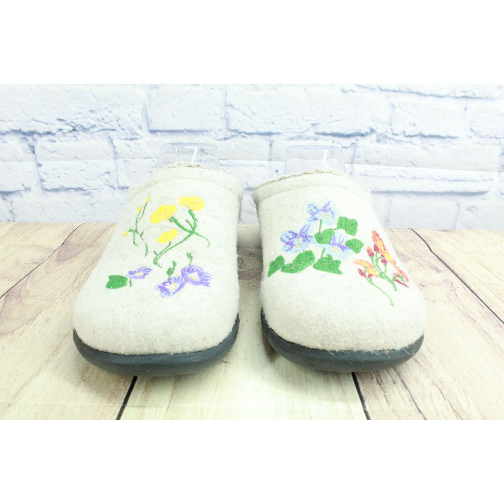 L.L. Bean LL Bean Wool Floral Motif Cozy Daybreak Slipper Scuffs Size US 11 / IT 41 - 5 Thumbnail