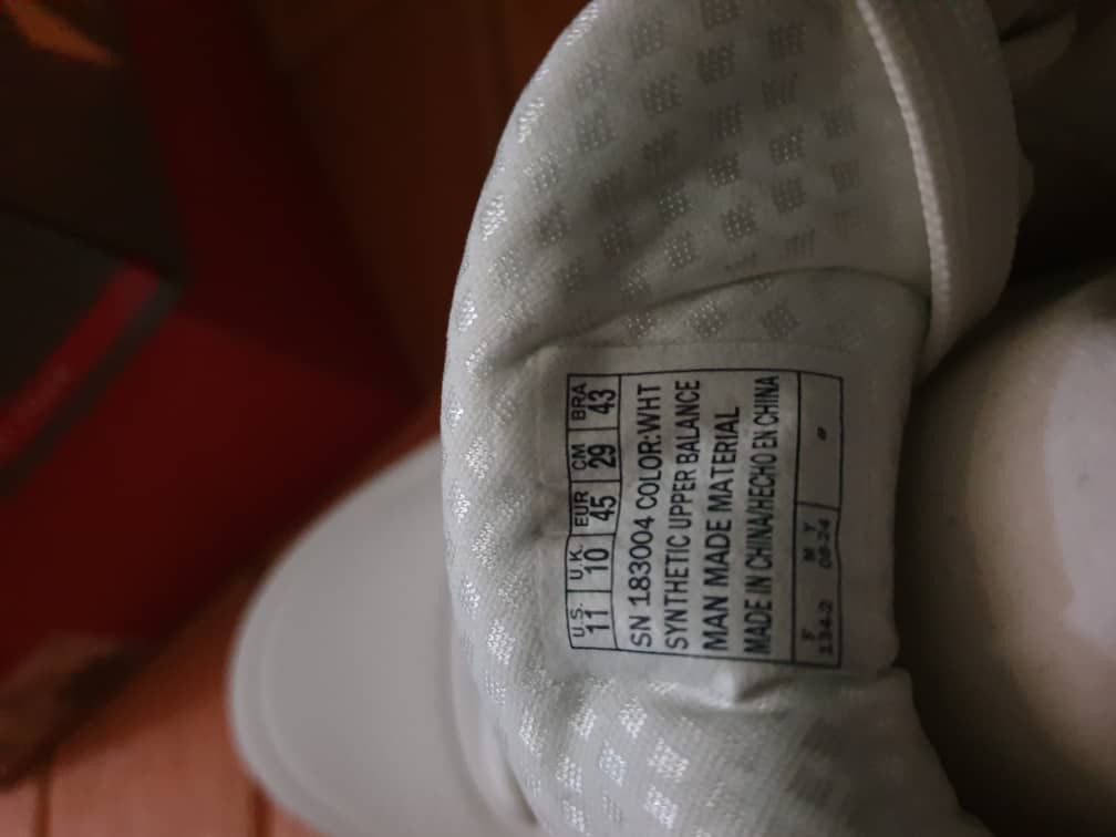 SKECHERS Skechers white colour memory foam sneaker Size US 11 / EU 44 - 2 Thumbnail