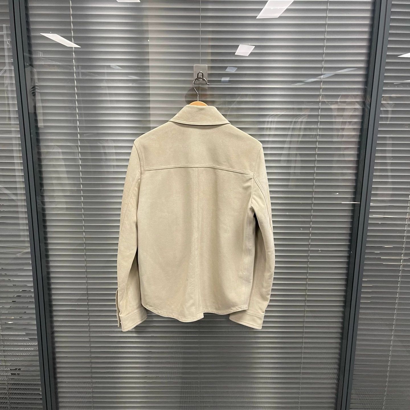 Dior DIOR Off-White Suede Jacket 44 NWT Size US S / EU 44-46 / 1 - 2 Thumbnail