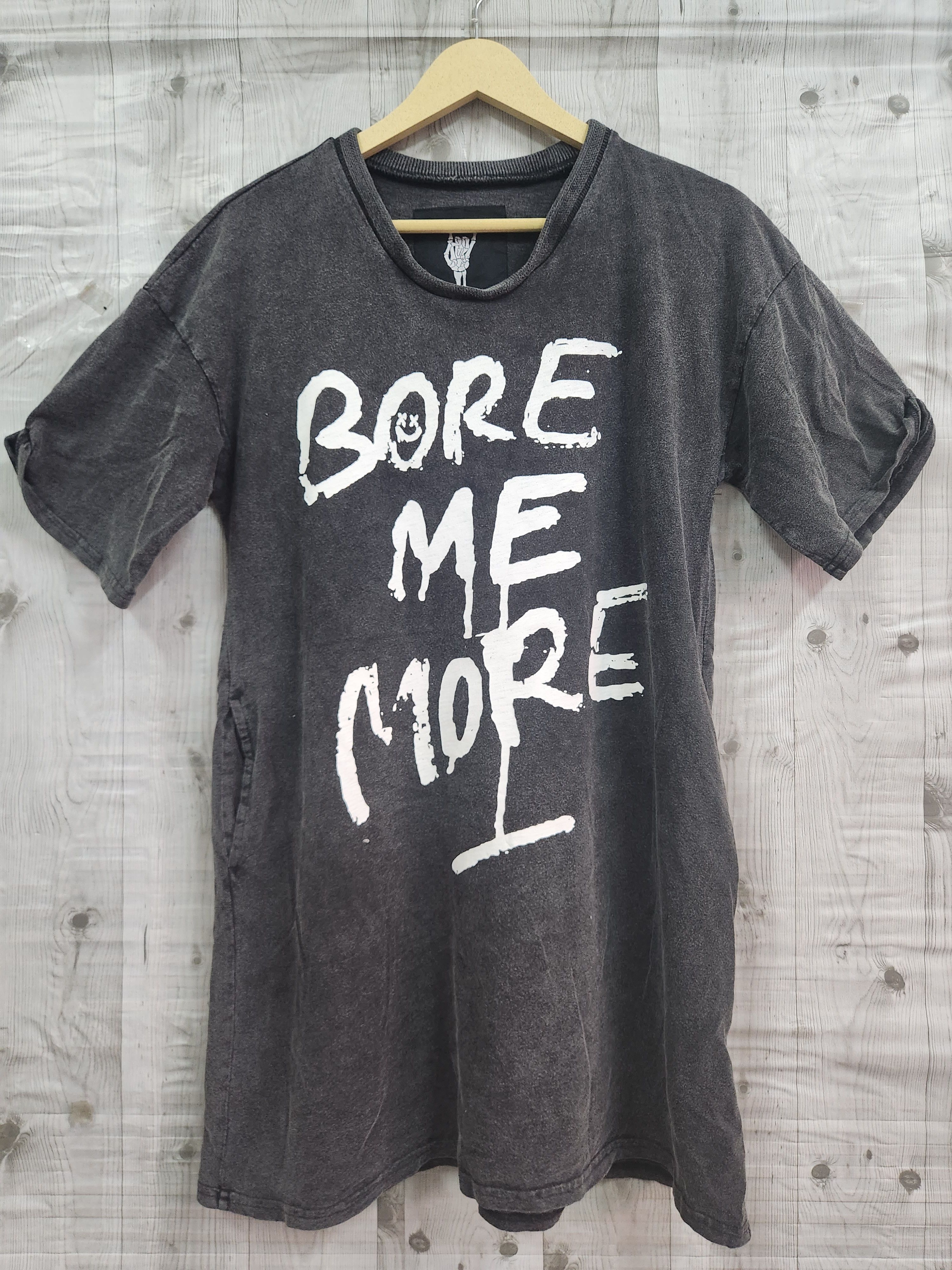 World Wide Love BORE ME MORE Japanese TShirt