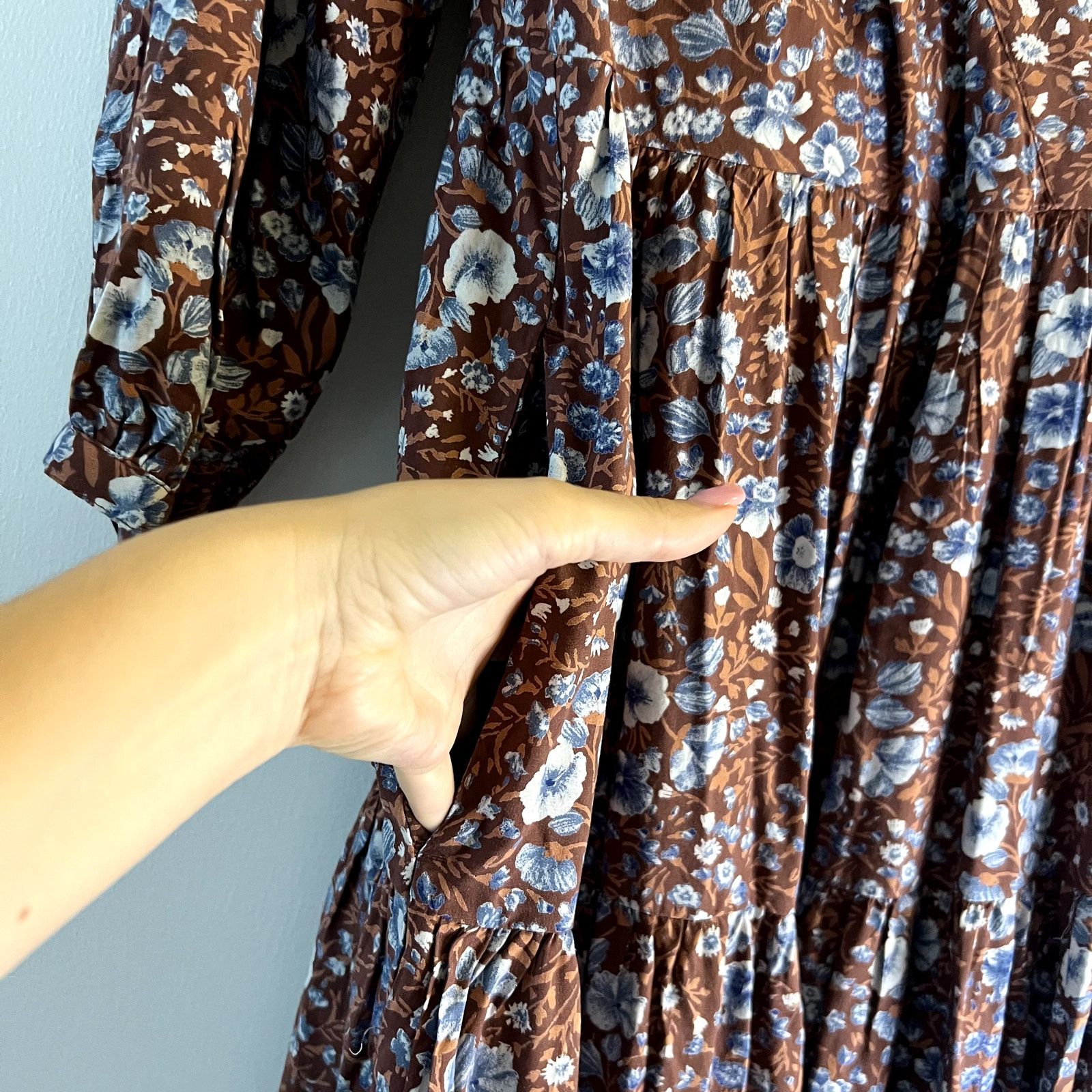 Madewell Madewell Challis Wrap Midi Dress in Woodland Floral V-neck Size XS / US 0-2 / IT 36-38 - 6 Thumbnail