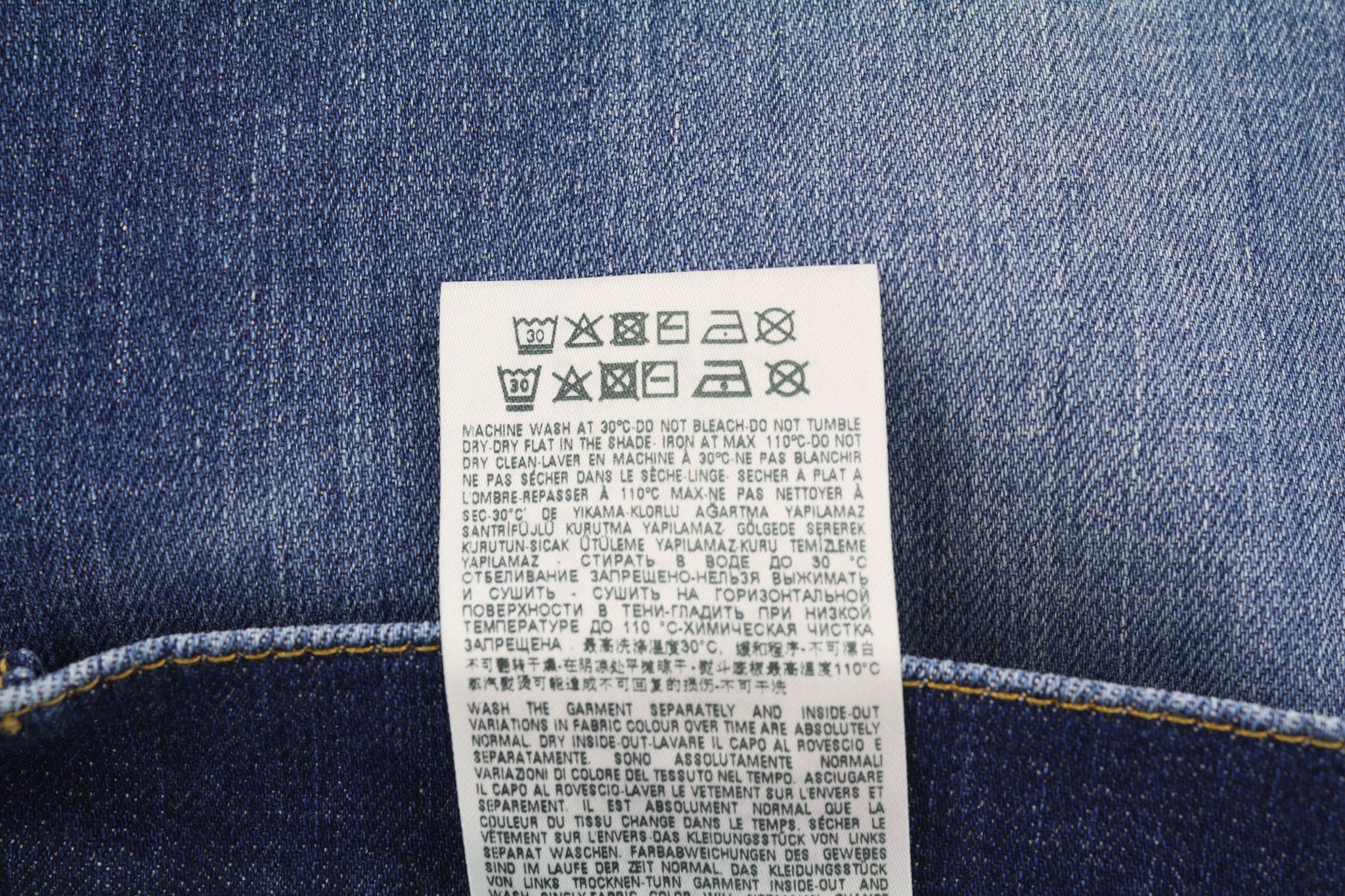 Diesel 2005 D-FINING 09C72 W30/L32 Tapered 40468 Size US 30 / EU 46 - 11 Thumbnail