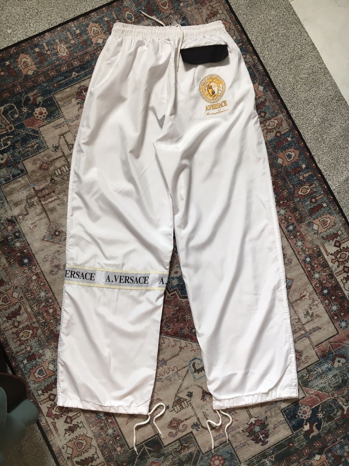 Versace Vintage Versace Trackpants Size US 32 / EU 48 - 1 Thumbnail