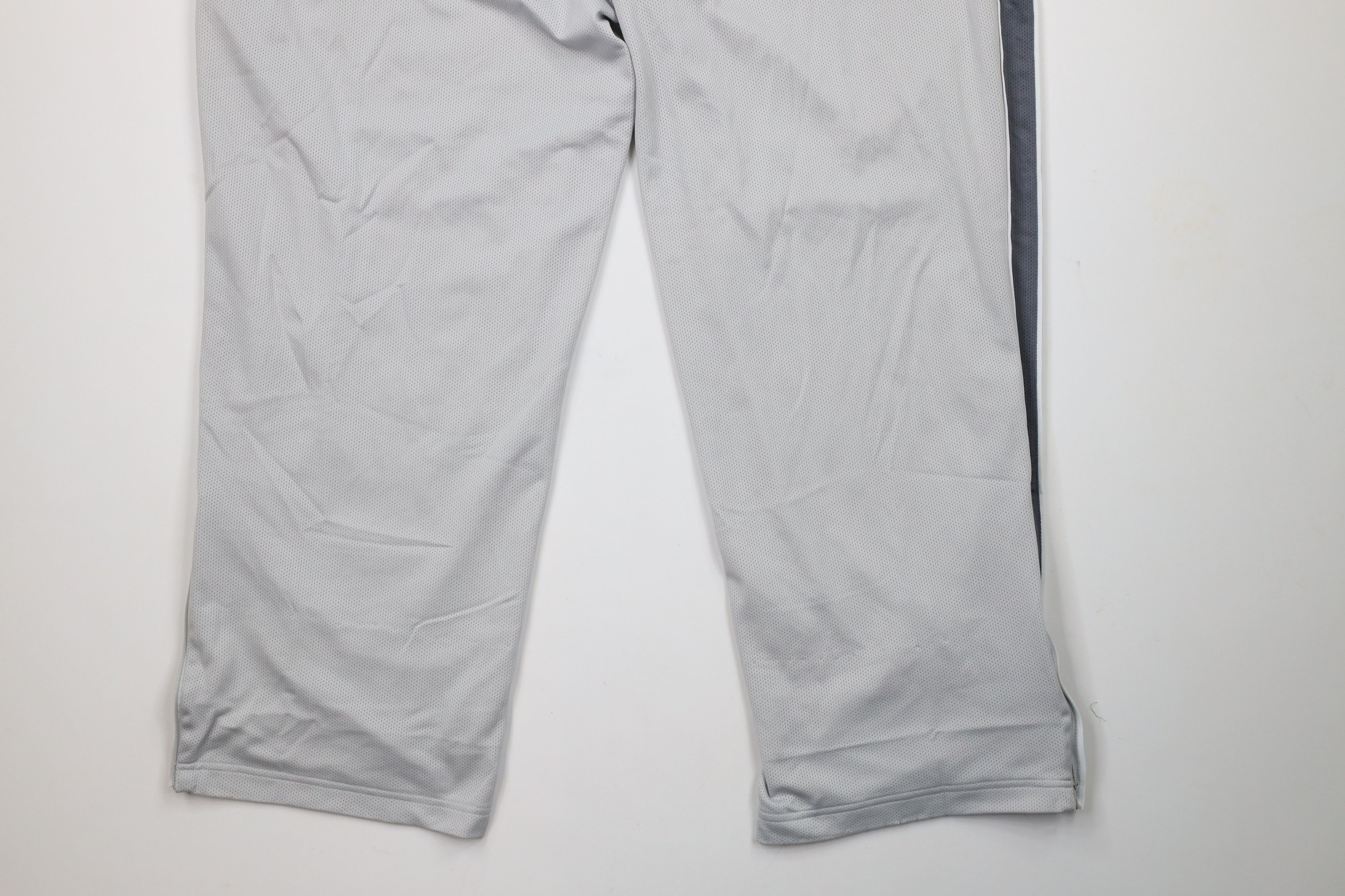 Vintage Vintage 90s Streetwear Lined Wide Leg Mesh Sweatpants Gray Size US 38 / EU 54 - 11 Thumbnail
