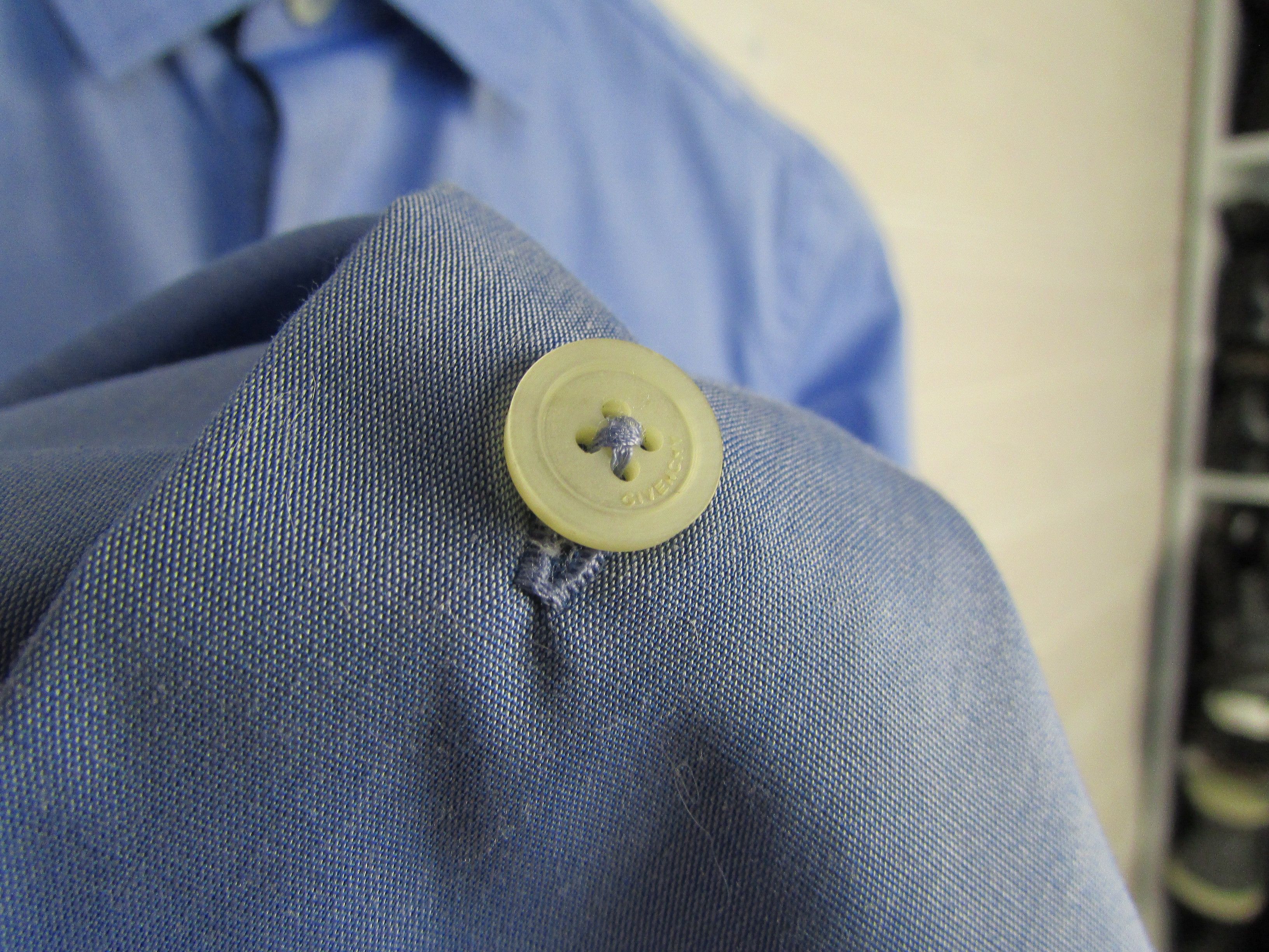Givenchy Givenchy Riccardo Tisci Cotton Logo Shirt Button Size US M / EU 48-50 / 2 - 8 Thumbnail