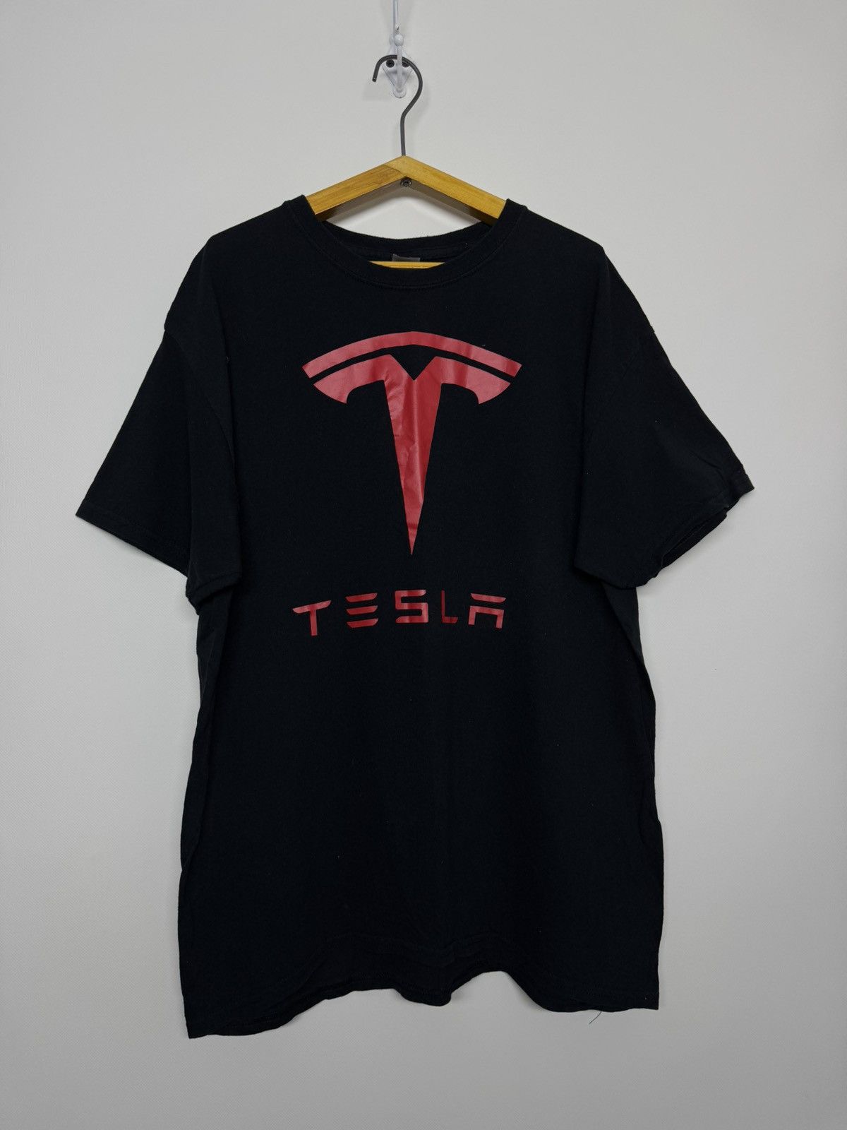 Gildan Vintage Y2k Tesla Center Logo T Shirt Hype Size US L / EU 52-54 / 3 - 6 Thumbnail