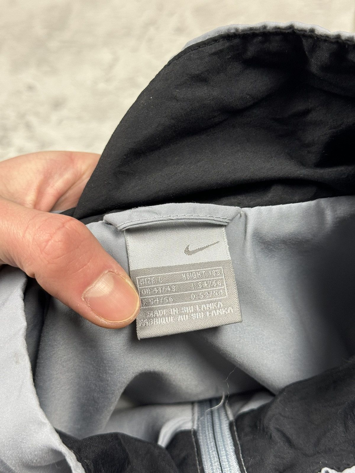 Nike Vintage Nike Y2K Track Jacket Size L Size US L / EU 52-54 / 3 - 9 Thumbnail
